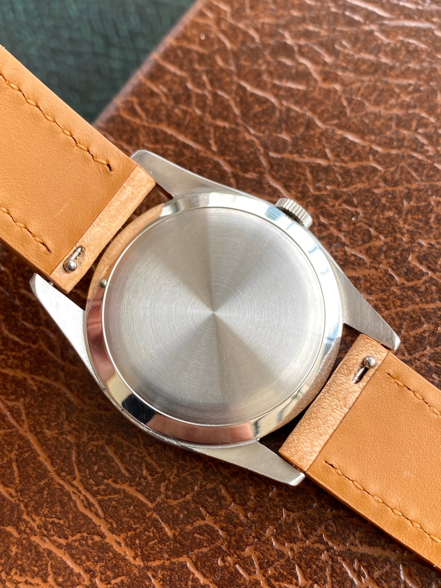 Omega NOS Neuve de Stock - Montre Vintage Suisse Mécanique Cal.410 - Ref. 2833SC - Boîte & Boucle - 1957