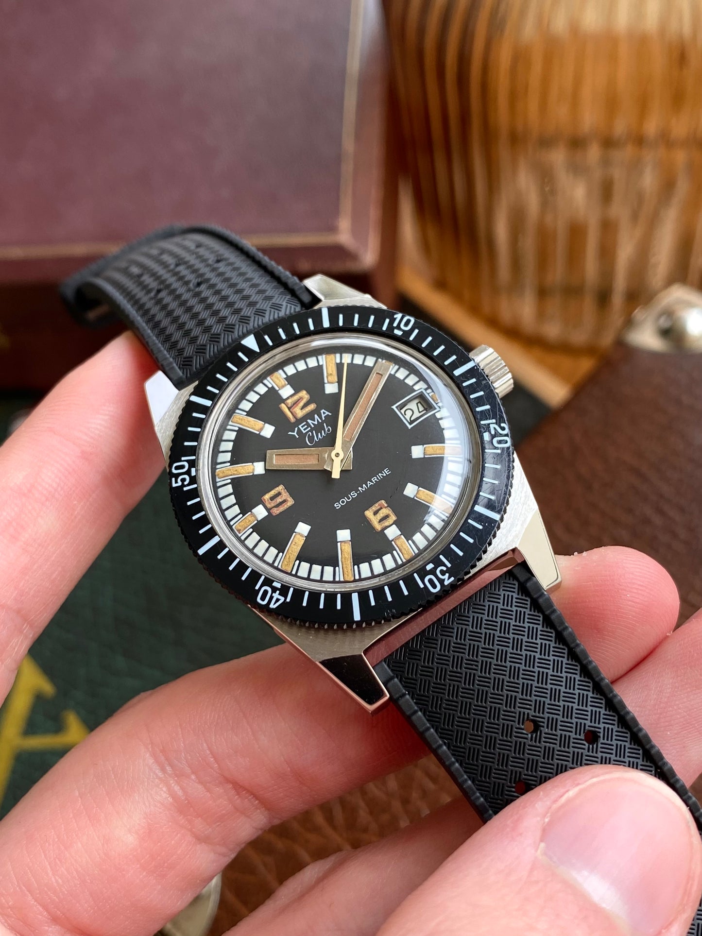 Yema Club Diver Sous-Marine Montre Vintage Mécanique Acier Cal. FE141-2 Plongée 1970