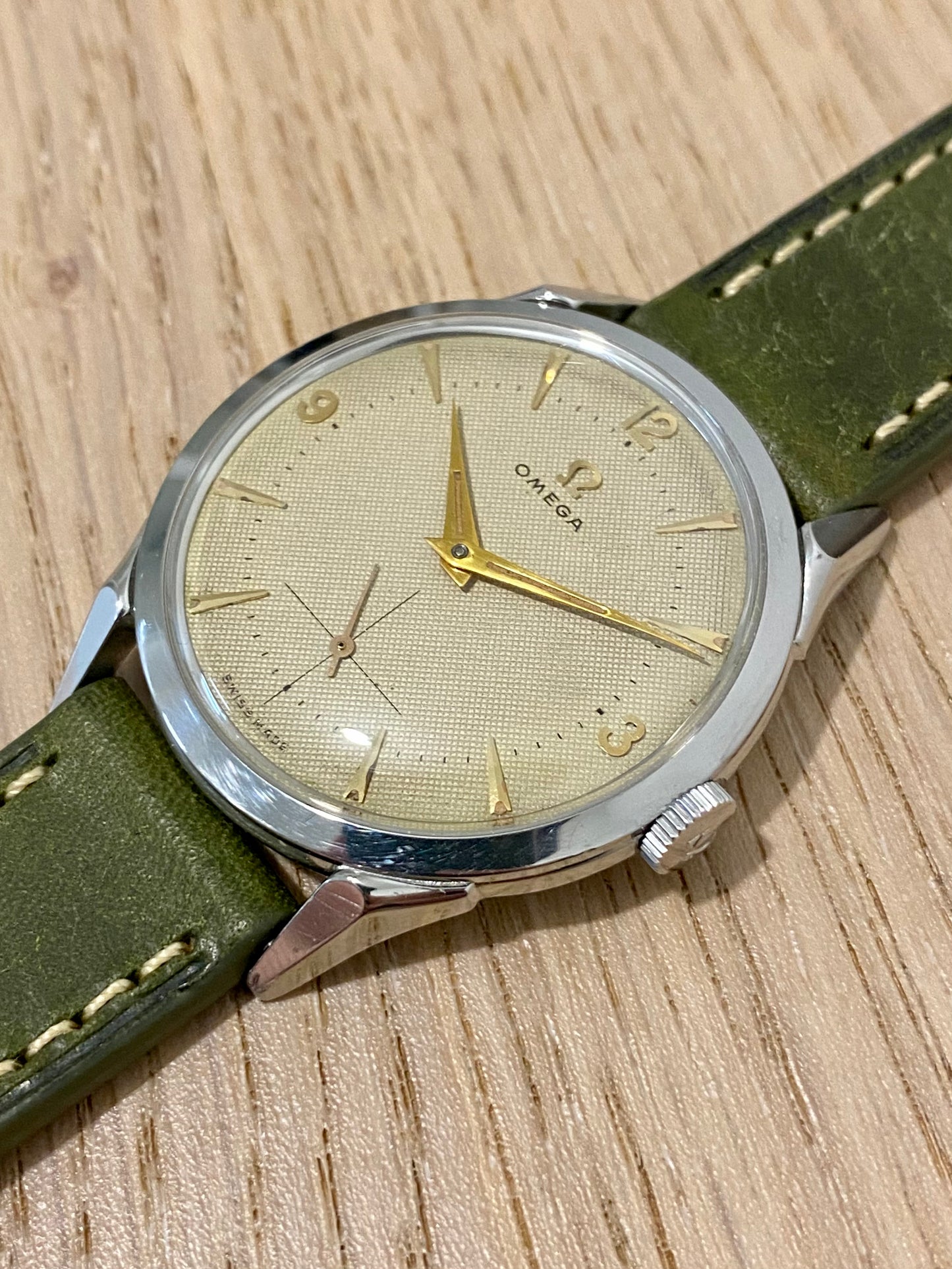 Omega 2605-16 Cadran Nid D’abeille "Honey Comb" Cal.266 Montre Vintage Mécanique 1954