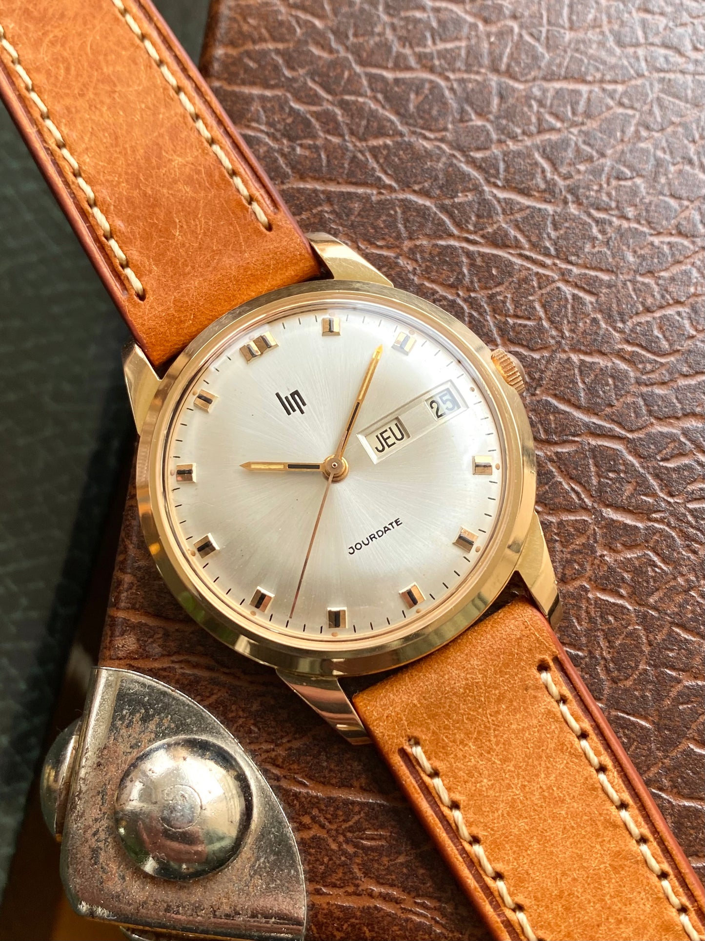 LIP France Jour-Date Plaqué Or R556 - Montre Vintage Mécanique 1960