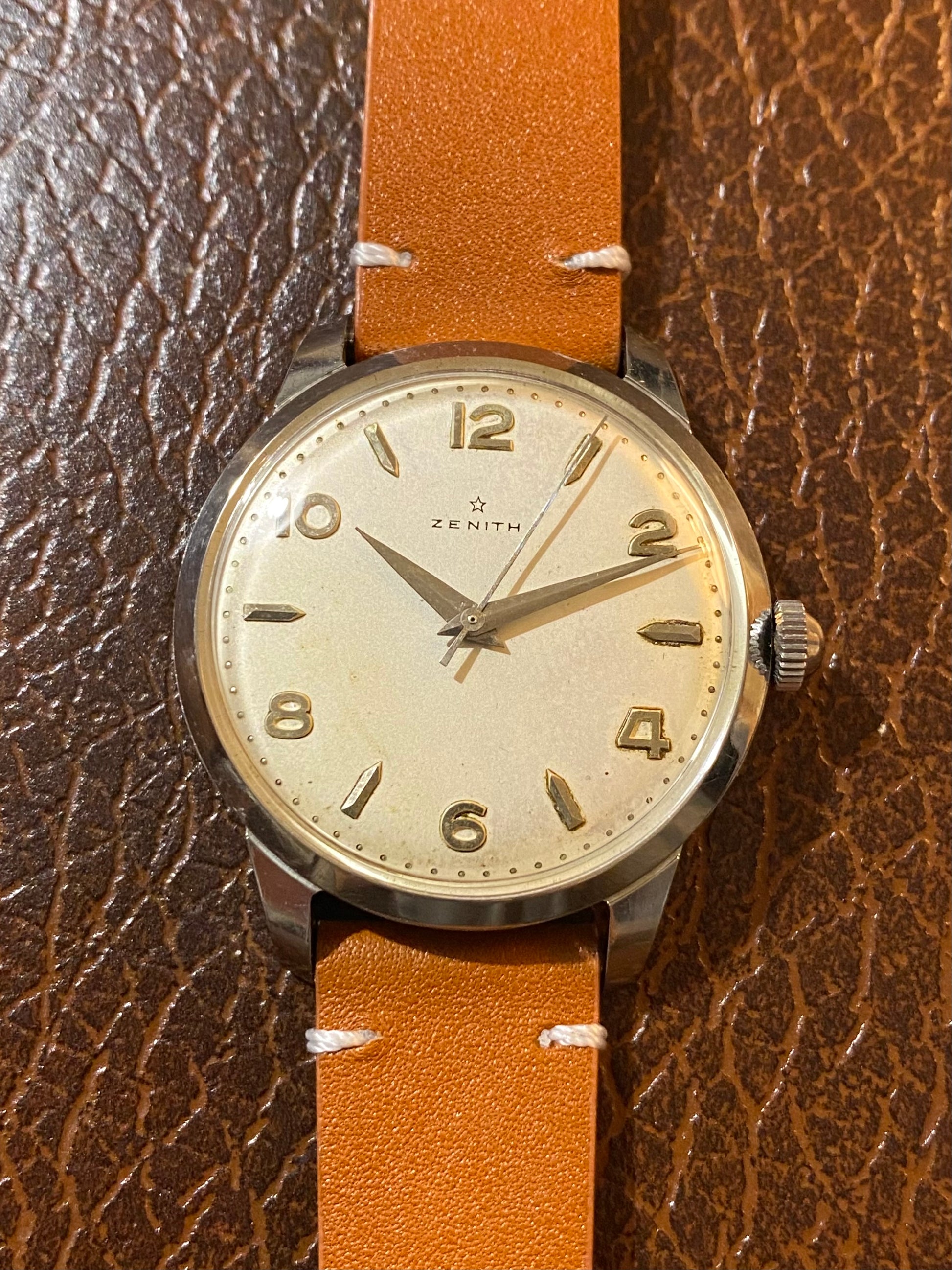 Zenith Movado Watch Movement 17 jewels Swiss dial hands crown vintage Zenith Movado Watch Movement 17 jewels Swiss dial hands crown vintage