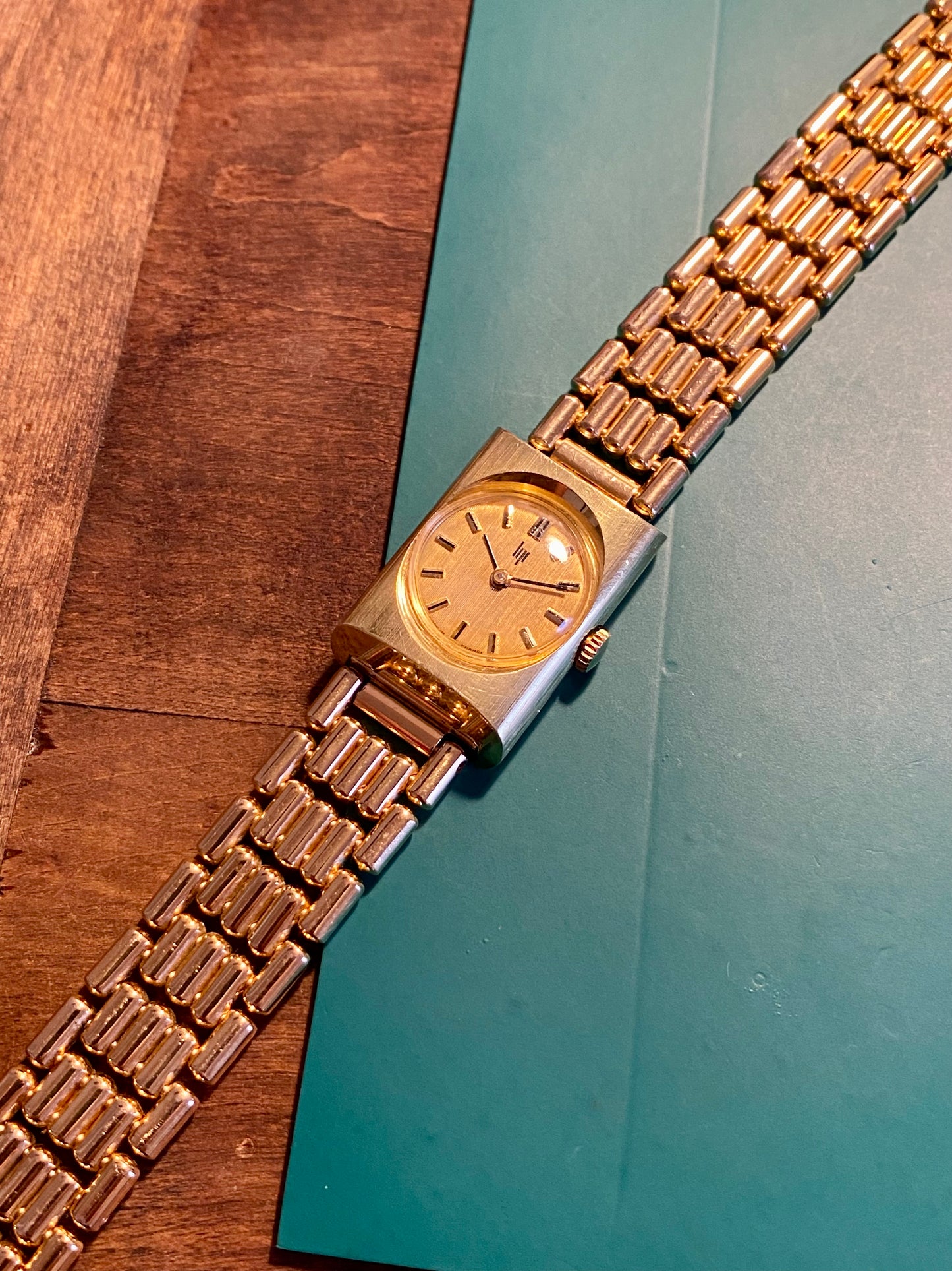 Montre Femme LIP Mécanique Plaqué Or 1960