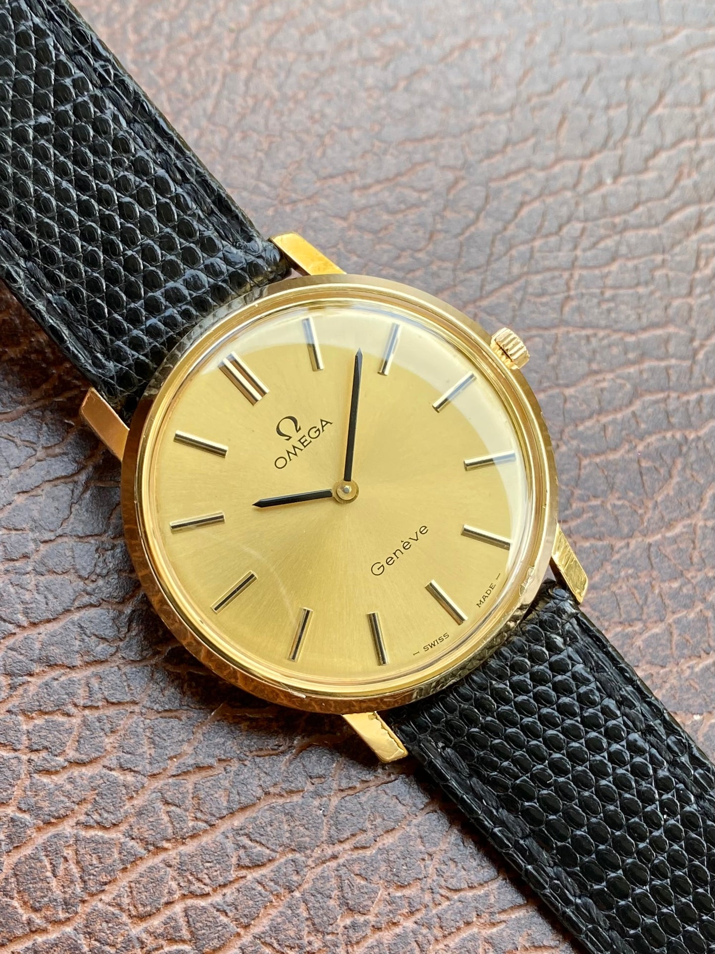 Omega Genève Montre Vintage Mécanique Plaqué Or 111.0106 Cal.625