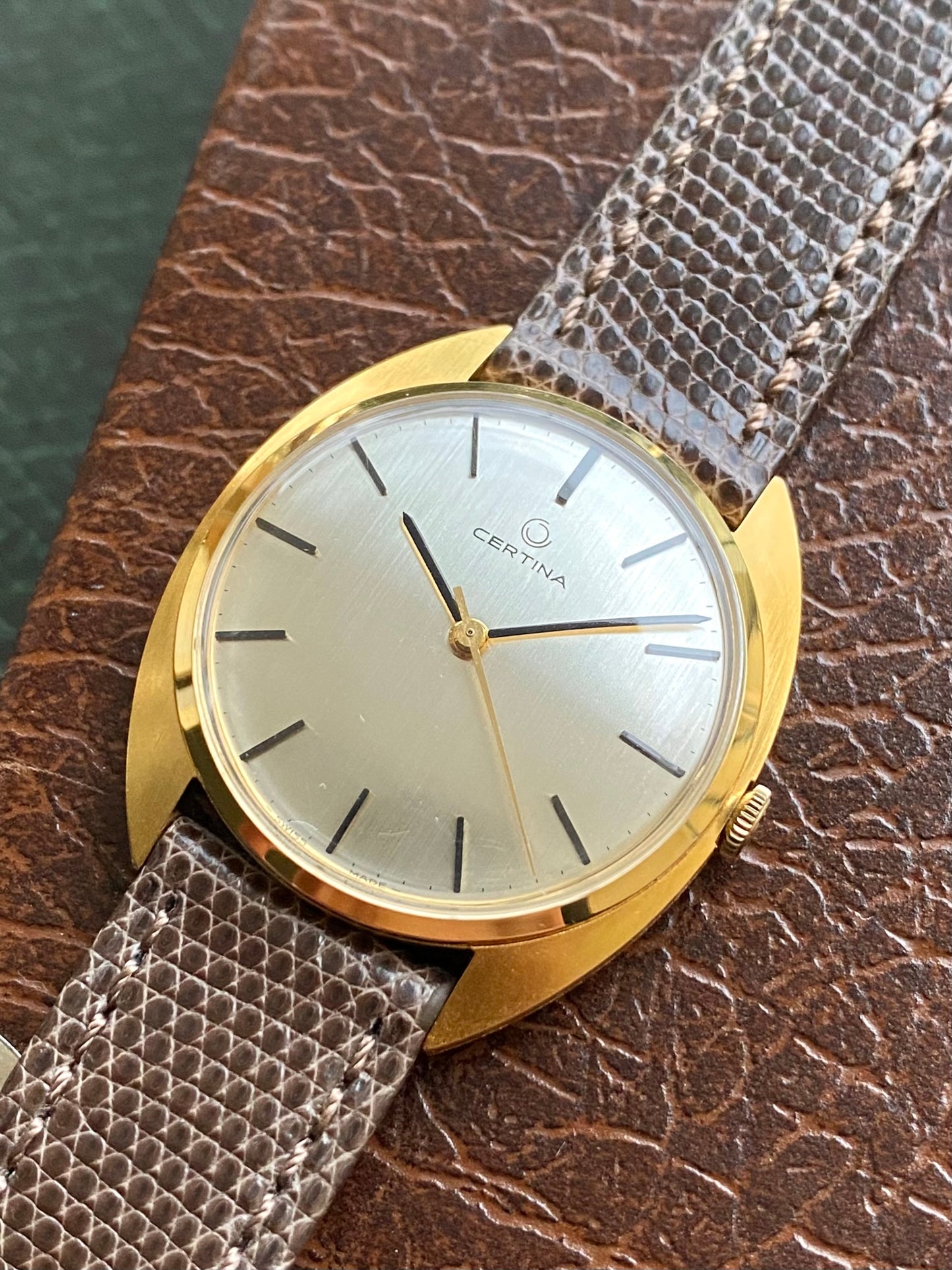Certina NOS Neuve de Stock 23-36 Montre Vintage Mécanique Plaqué Or 1960