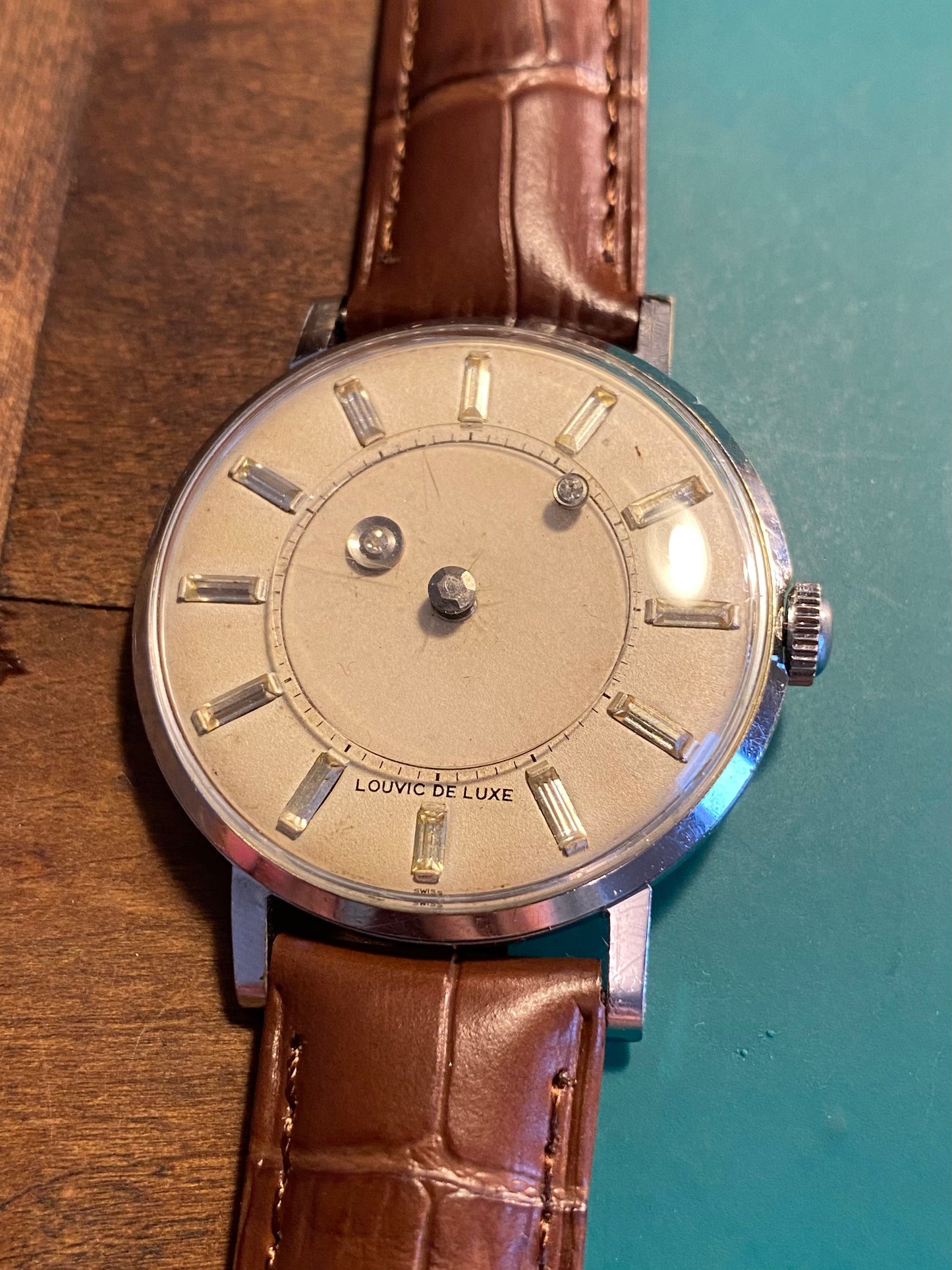 Louvic De Luxe "Mystery Dial" Montre Vintage Mécanique 1960