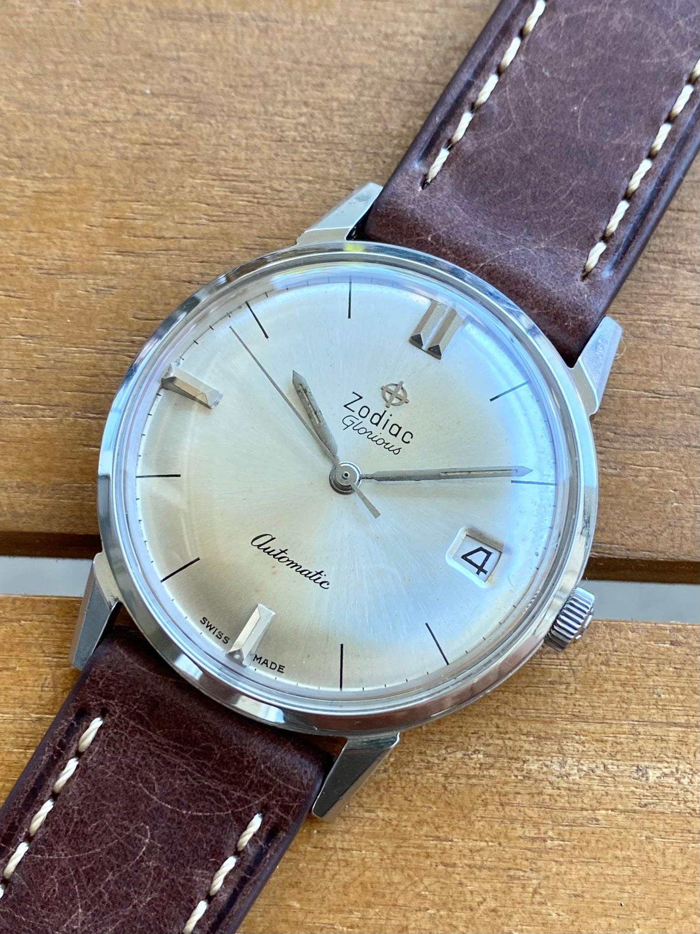 Zodiac Glorious Automatic Date - Montre Vintage Suisse Mécanique Cal.70-72 - 1960