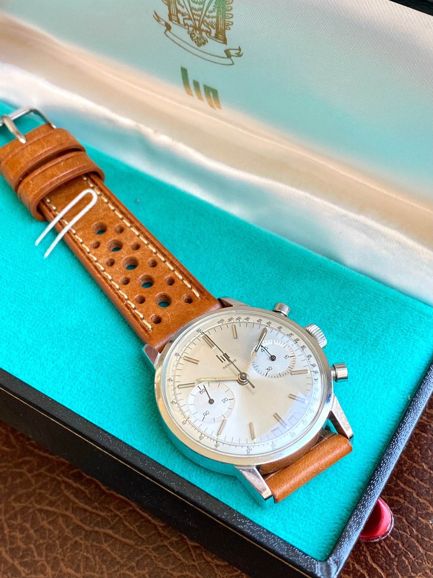 LIP Genève Chronographe RCH830 - Montre Vintage Mécanique - Boîtier Monobloc Acier - 1960