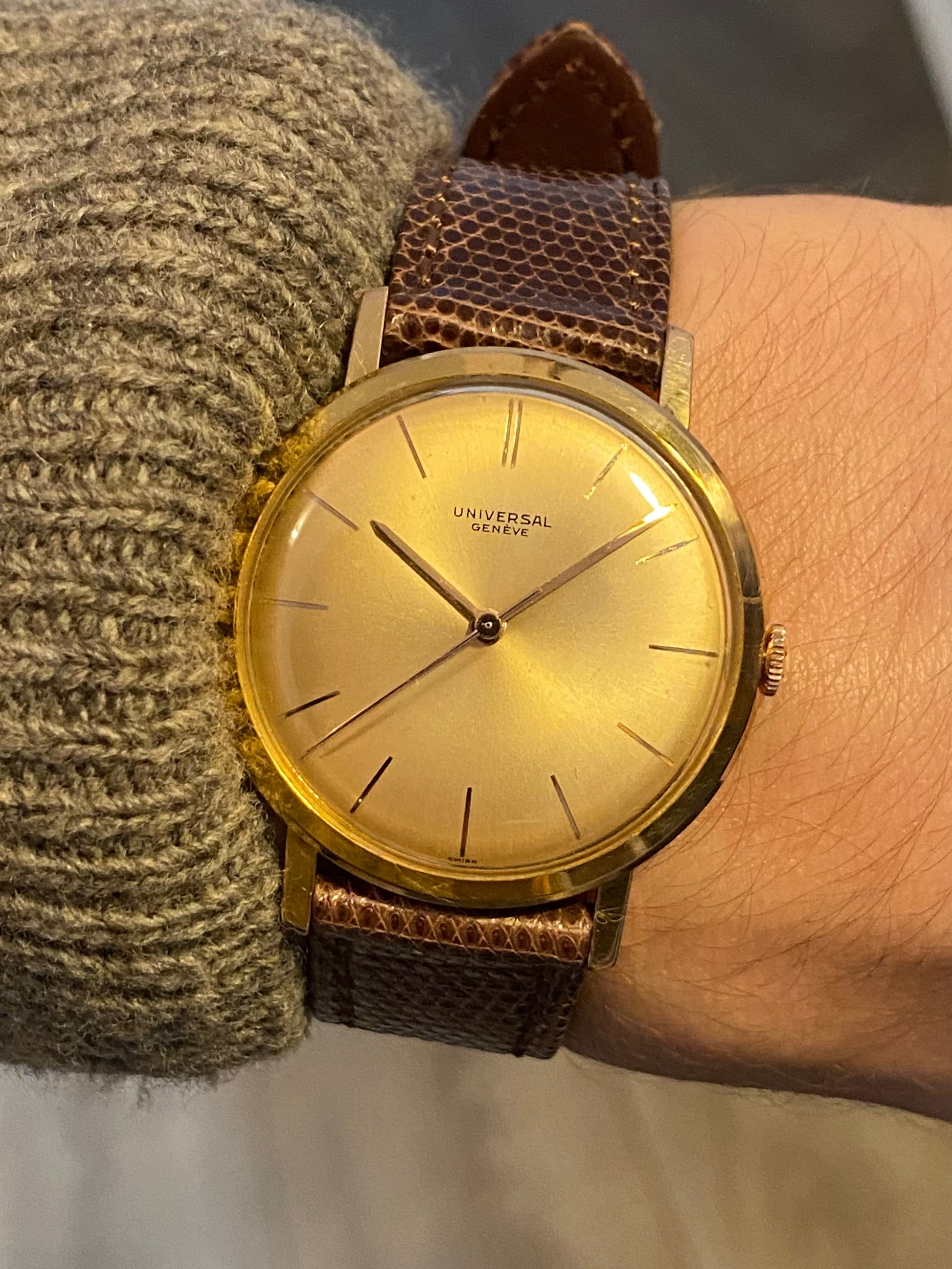 Montre universal 2025 genève 1954 prix