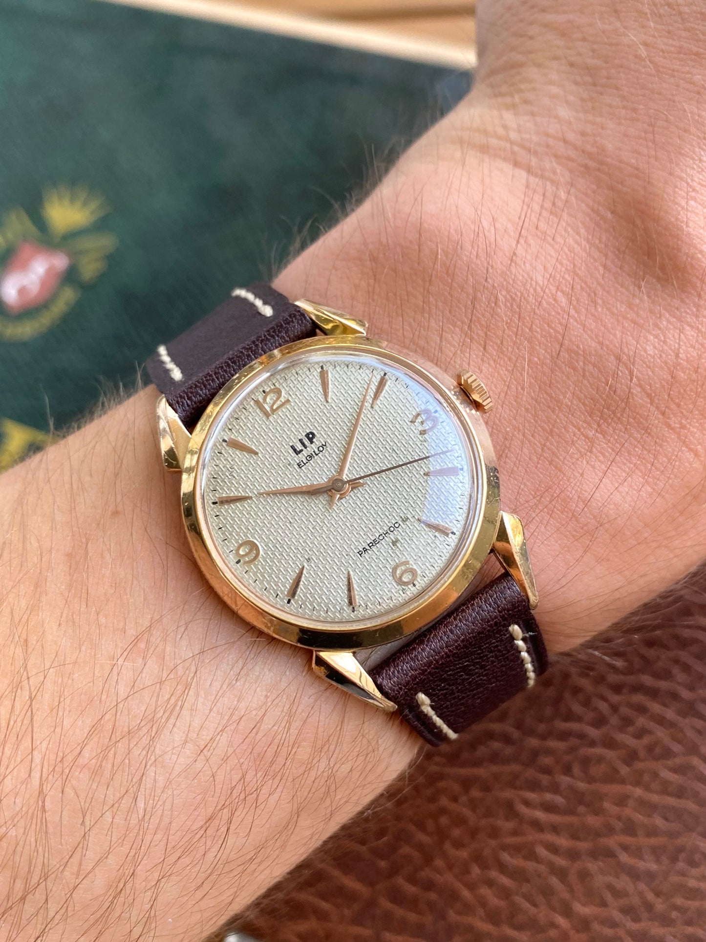 LIP Elgiloy PareChoc France R25 Montre Vintage Mécanique Cadran Guilloché Plaqué Or 1950
