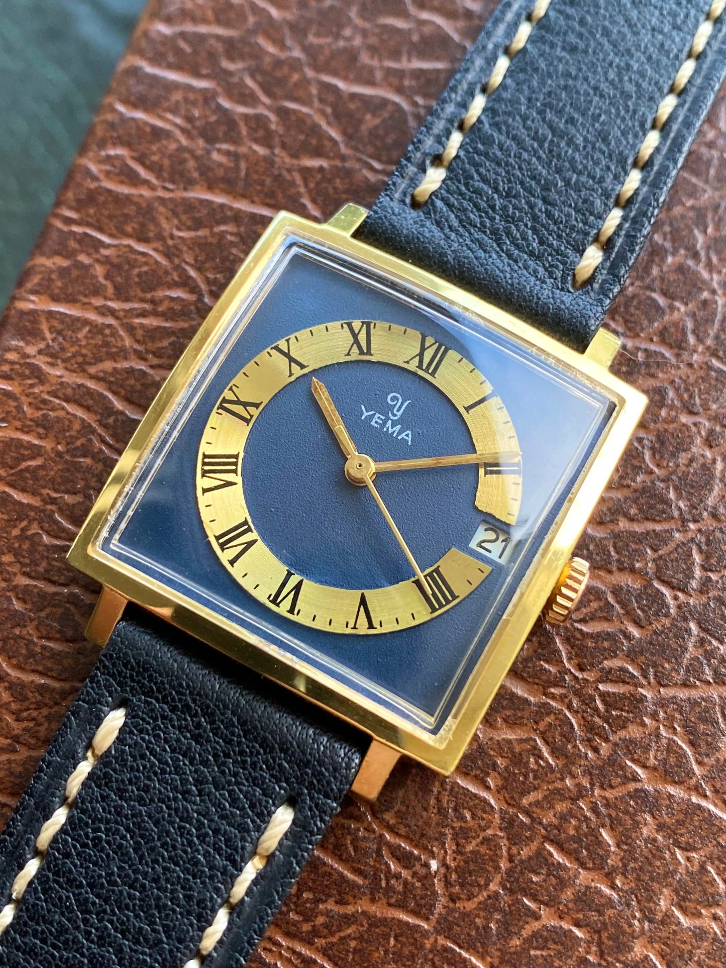 Yema Montre Vintage Mécanique Plaqué Or Cadran Bleu Marine 1960