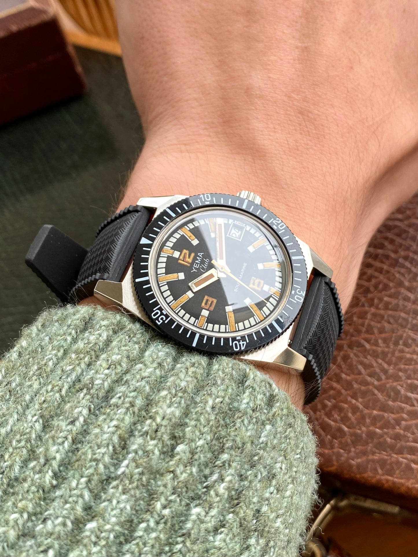 Yema Club Diver Sous-Marine Montre Vintage Mécanique Acier Cal. FE141-2 Plongée 1970