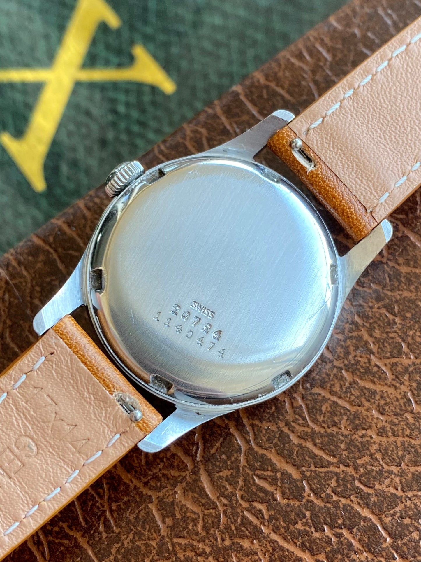 Universal Genève Military Watch - Ref.20724 Cal.263 Enversteel Montre Vintage Mécanique 1945