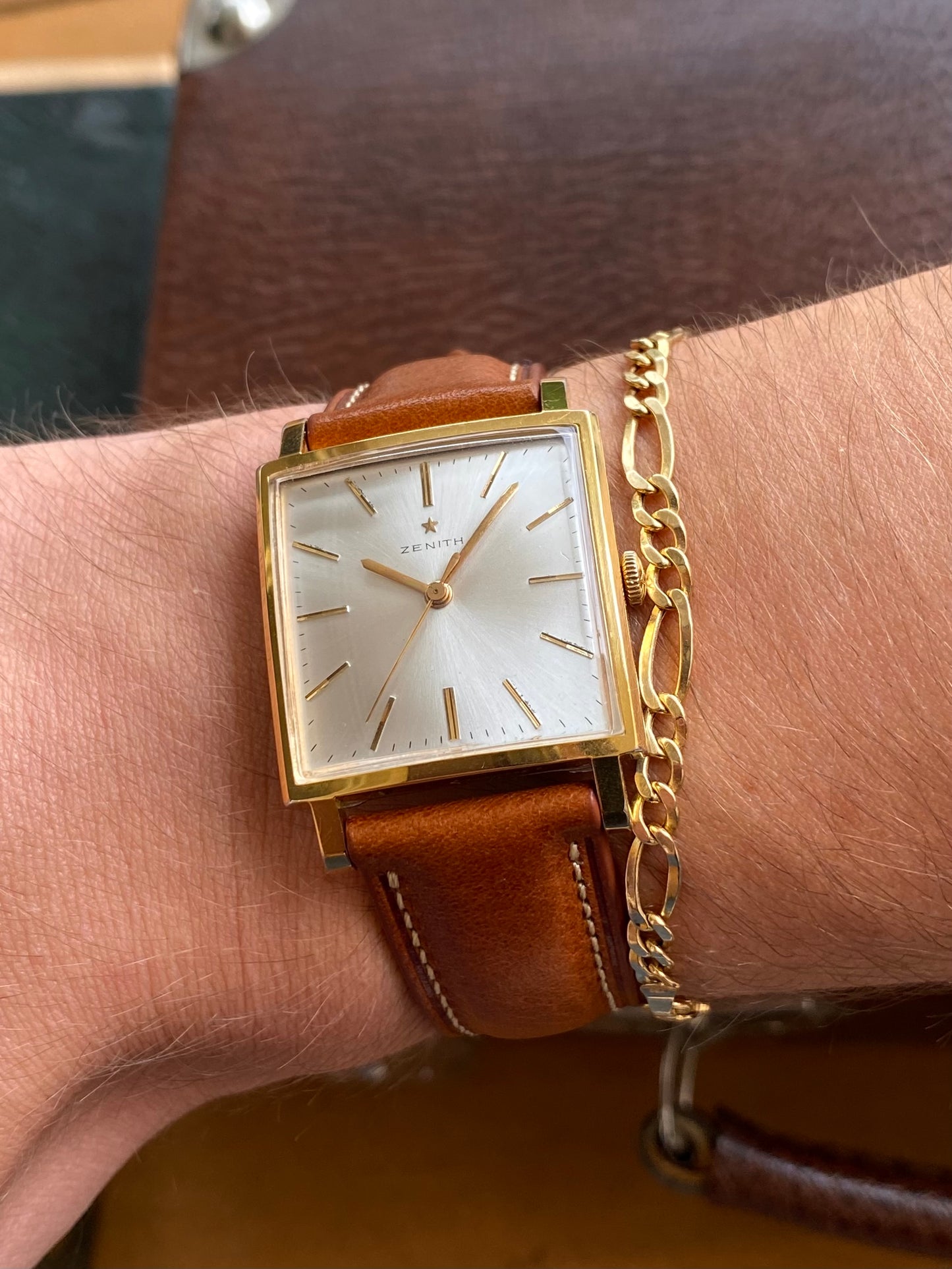 Zenith Montre Suisse Vintage Mécanique Plaqué Or Boitier Carré 1960