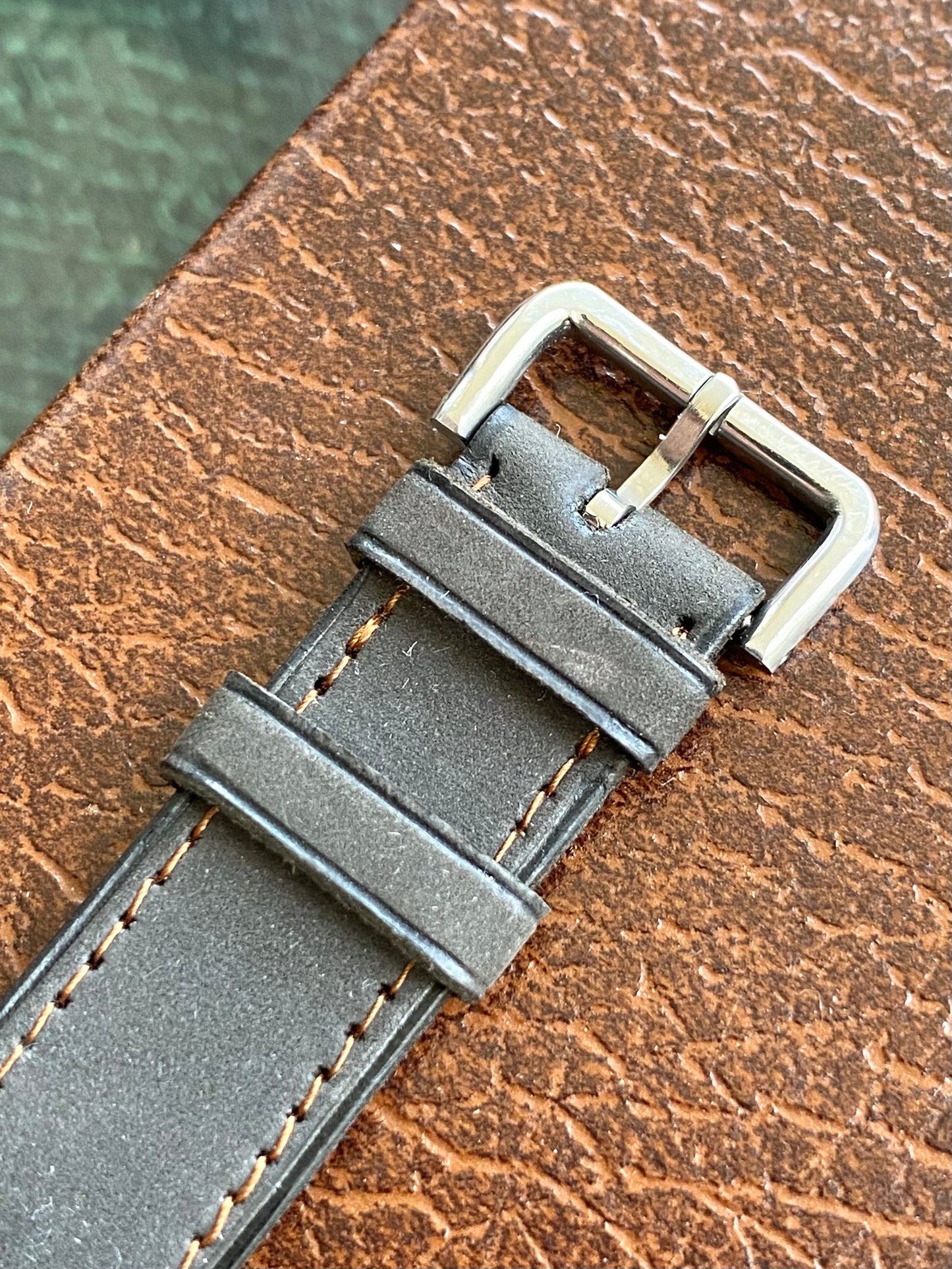 Omega T17 Fab Suisse NOS - New Old Stock Neuve - Montre Vintage Mécanique Rectangle 1936