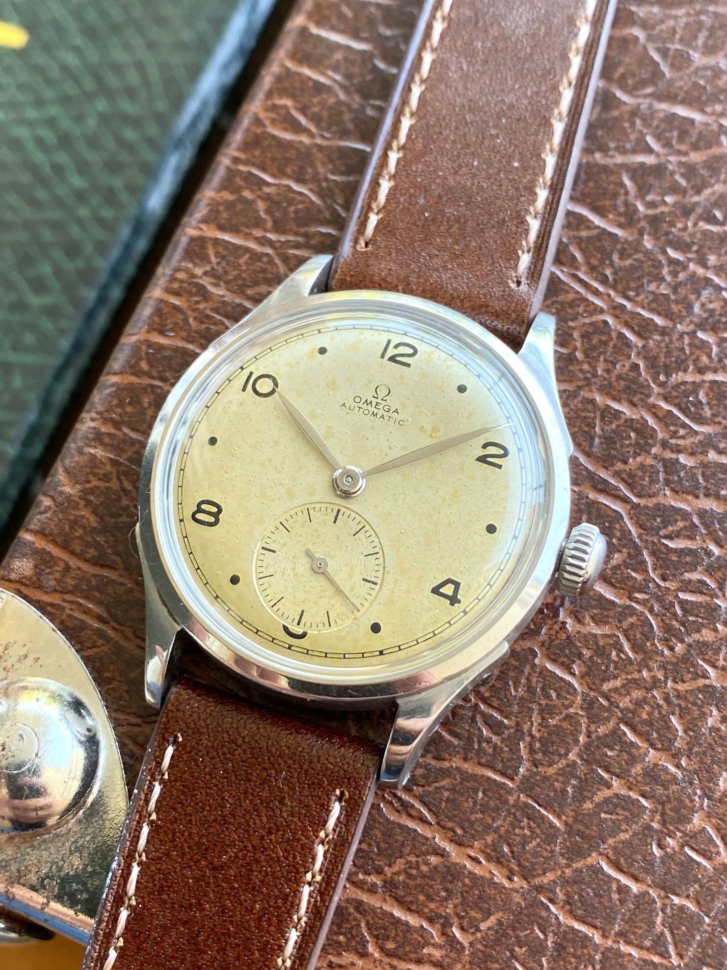 Omega Bumper Automatic Ref. 2375 Montre Vintage Mécanique Patinée 28.10RA - 1945