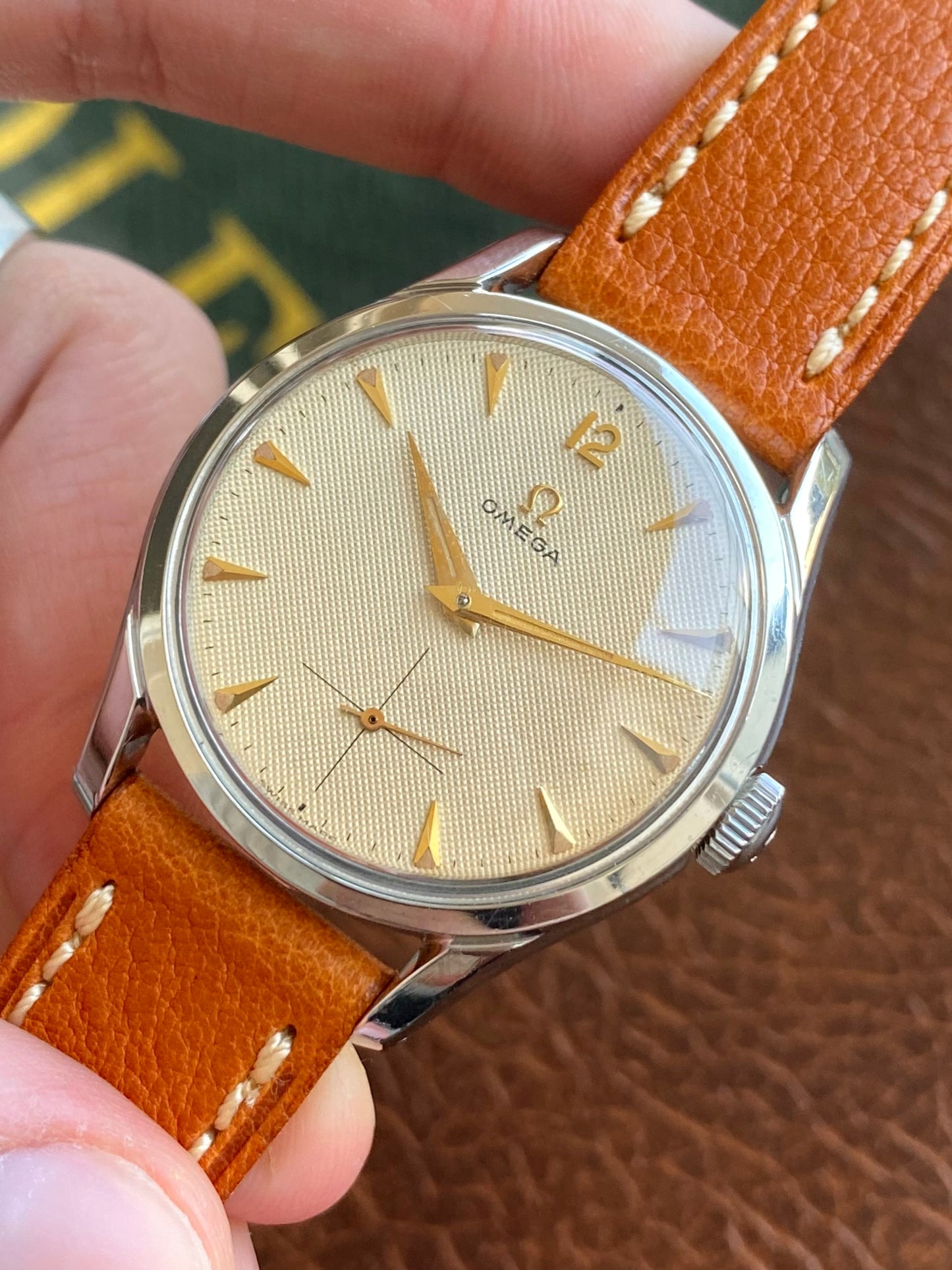 Omega Ref. 2639-13 Cal.266 Montre Vintage Mécanique Cadran HoneyComb - 1953