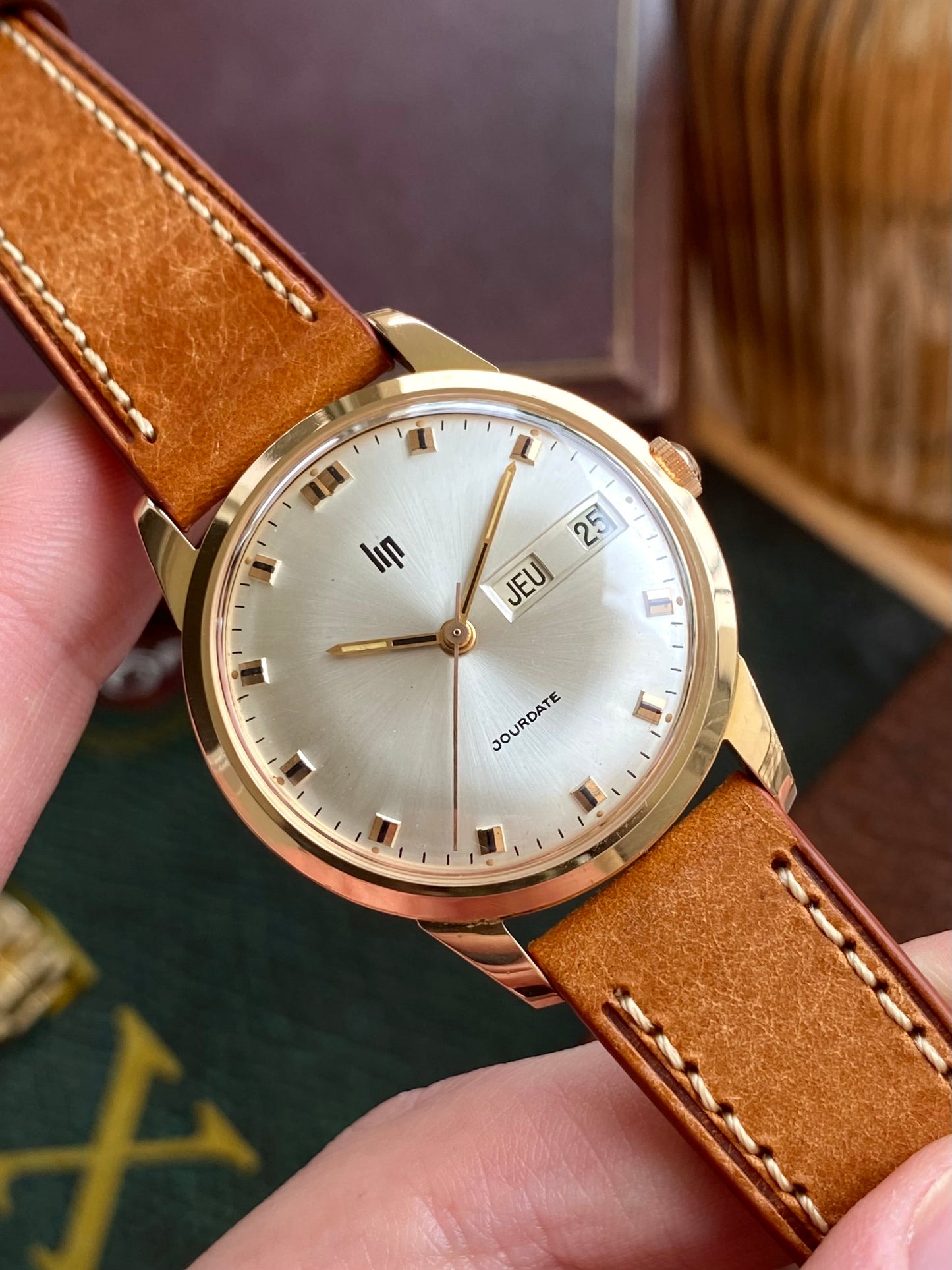 LIP France Jour-Date Plaqué Or R556 - Montre Vintage Mécanique 1960