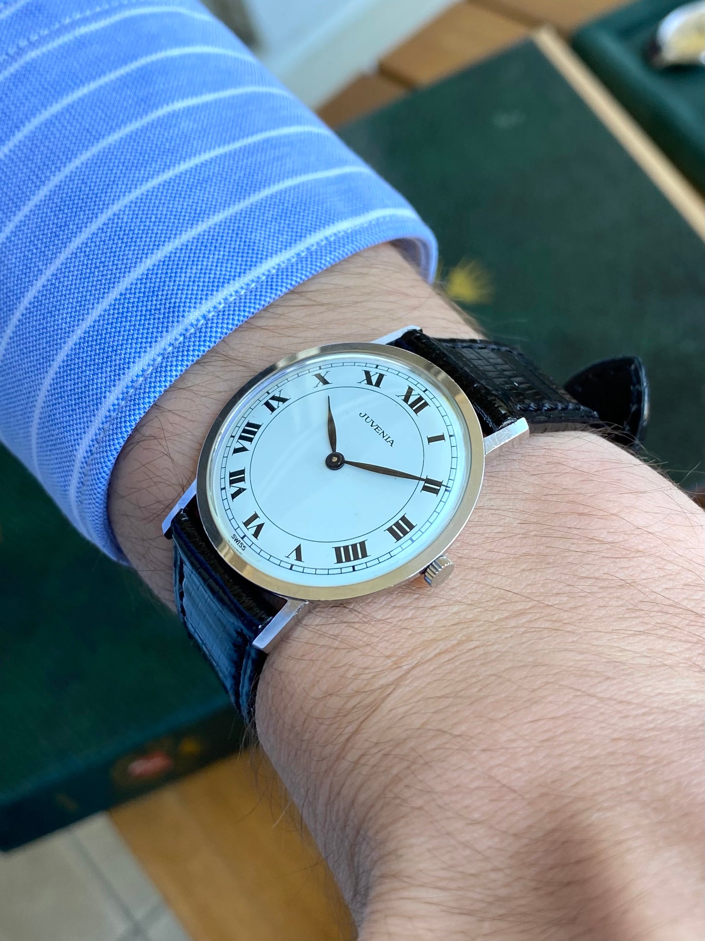 Juvenia Swiss Extra Plate DressWatch - Montre Vintage Mécanique Cal.602 - 1960