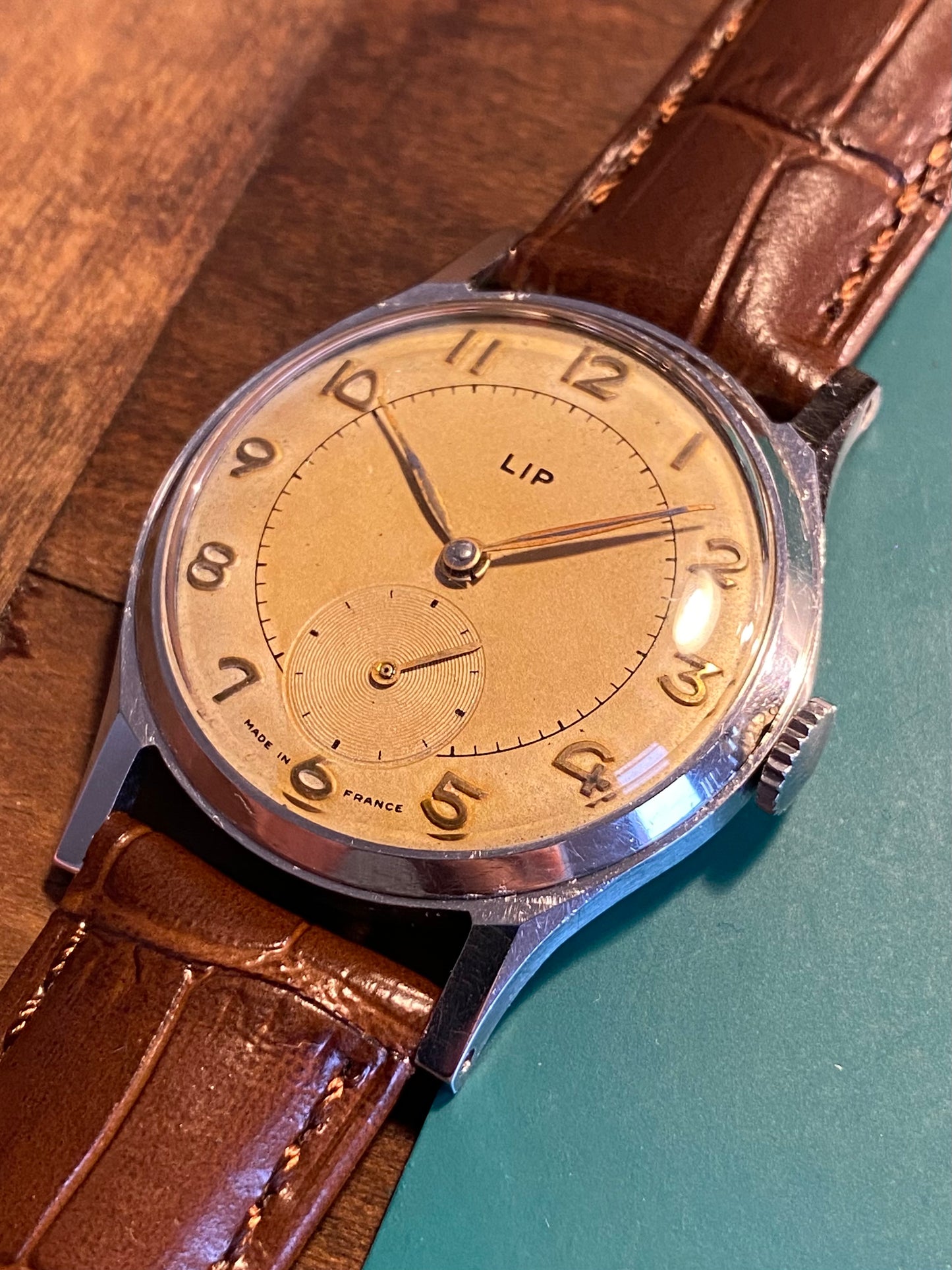 LIP Elgiloy PareChoc R25 Montre Vintage Mécanique France 1960 - L'Heure LIP Elgiloy PareChoc R25 Montre Vintage Mécanique France 1960 - L'Heure