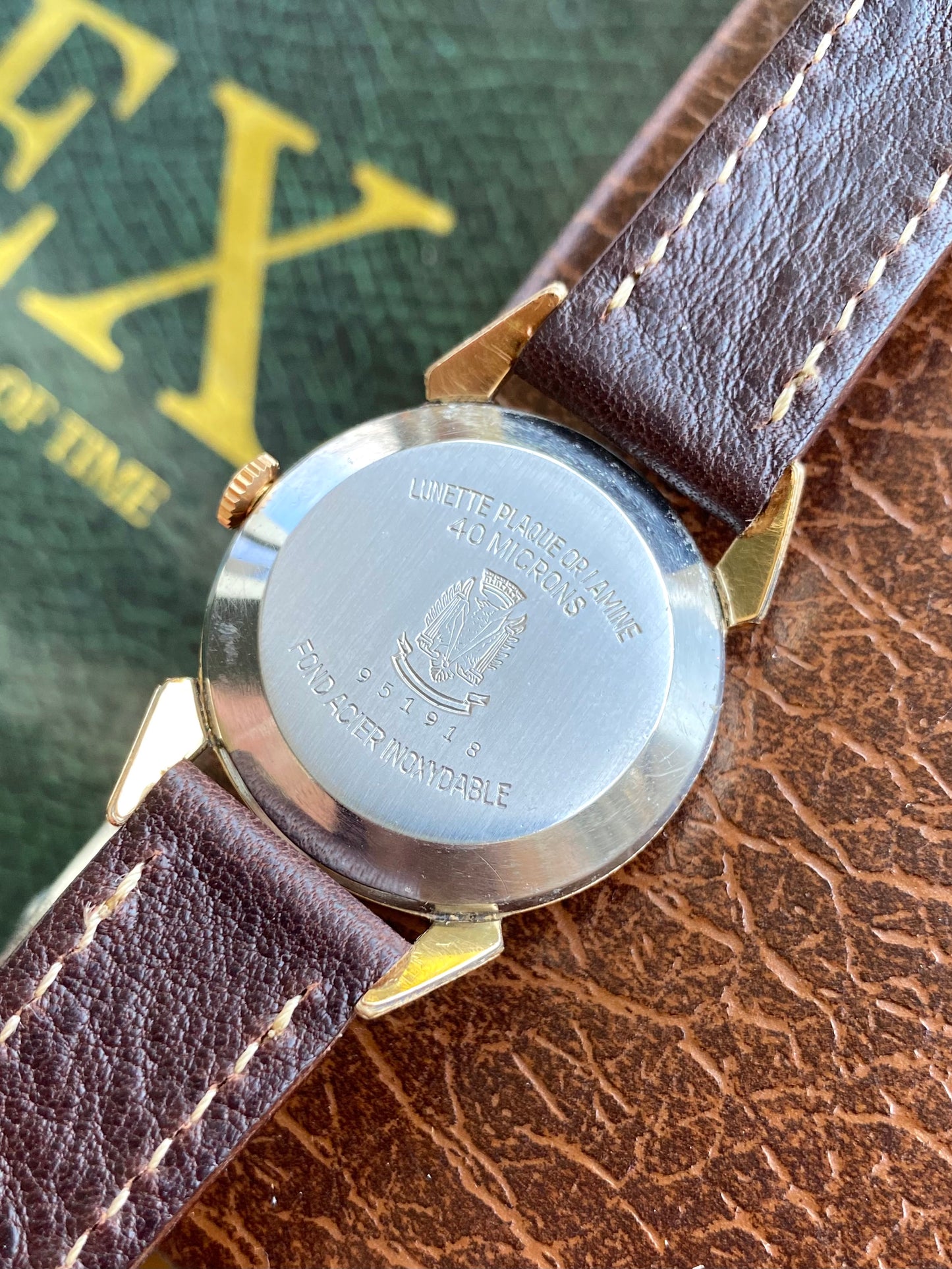 LIP Elgiloy PareChoc France R25 Montre Vintage Mécanique Cadran Guilloché Plaqué Or 1950