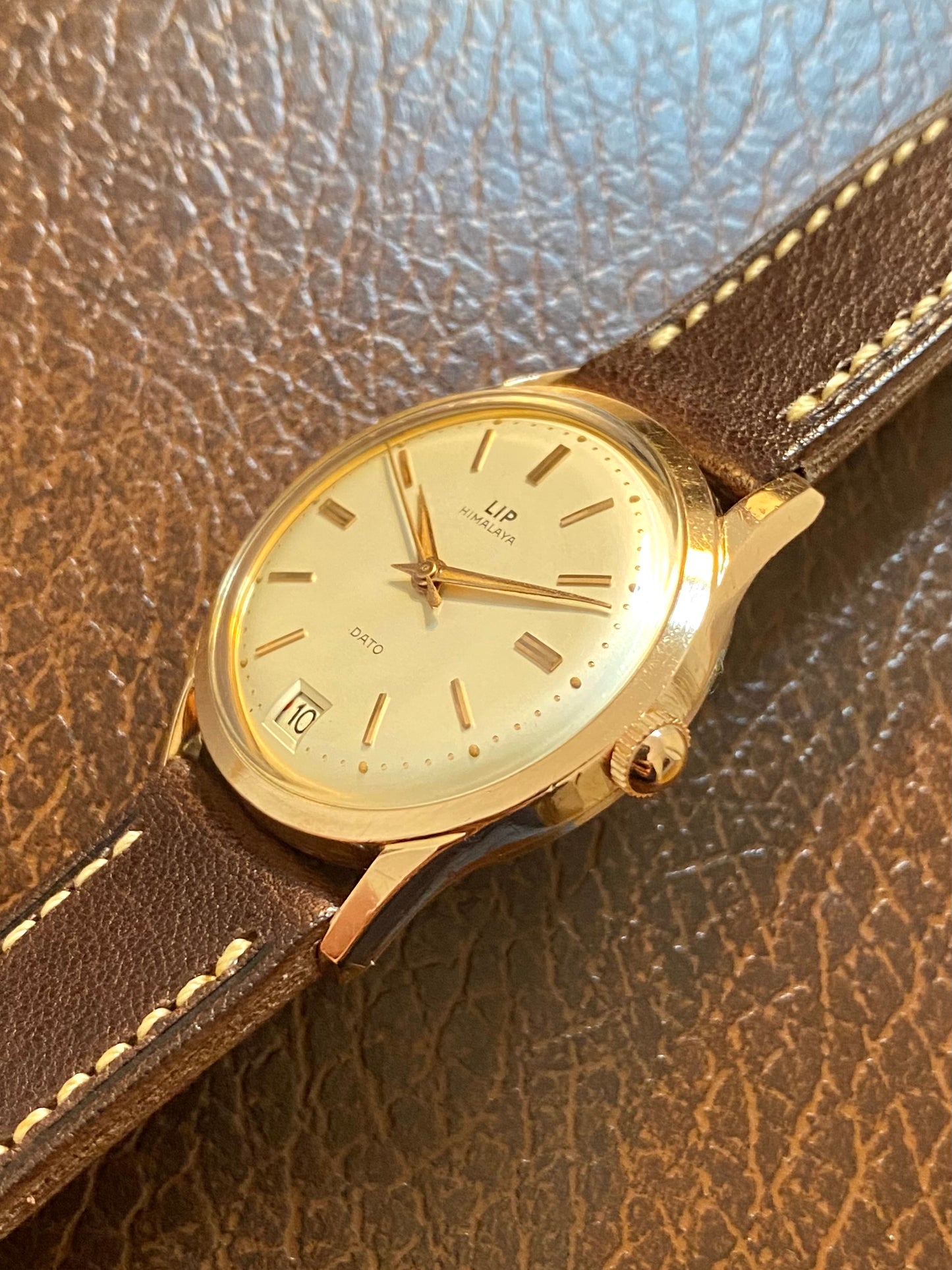 LIP Himalaya Dato Boitier Super Plaqué Or 200 Microns - Montre Vintage Mécanique R23 1960