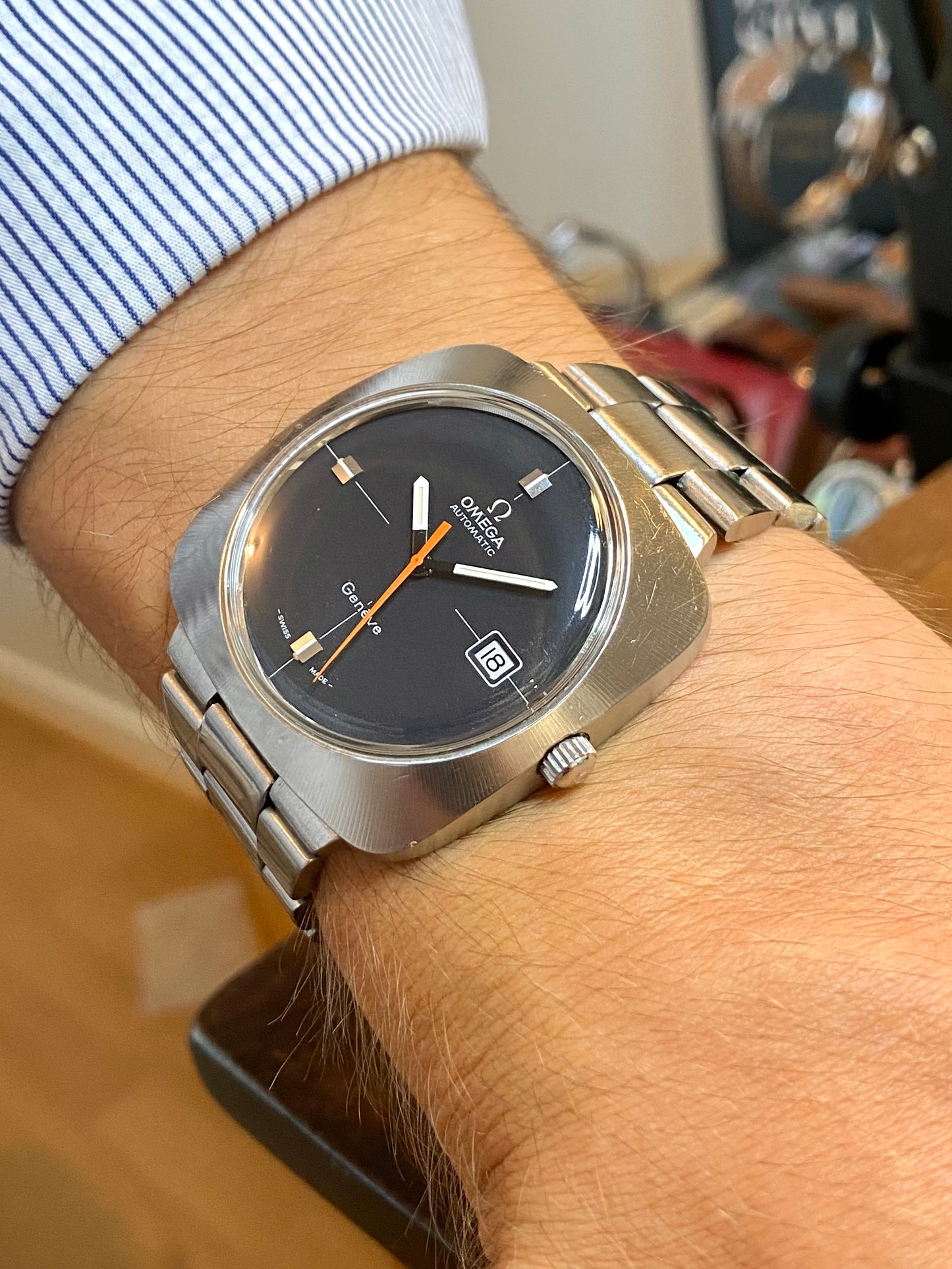 Omega Genève Automatic 166.081 Cal.565 Cadran Noir Racing Montre Vintage Mécanique 1969