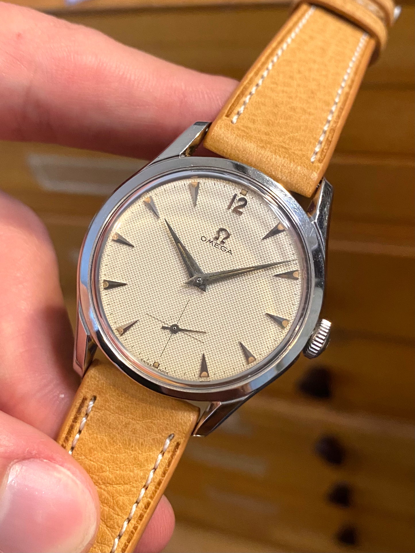 Omega 2639-13 Cadran Guilloché Nid D’abeille Montre Vintage Mécanique Cal. 266 Acier 1953