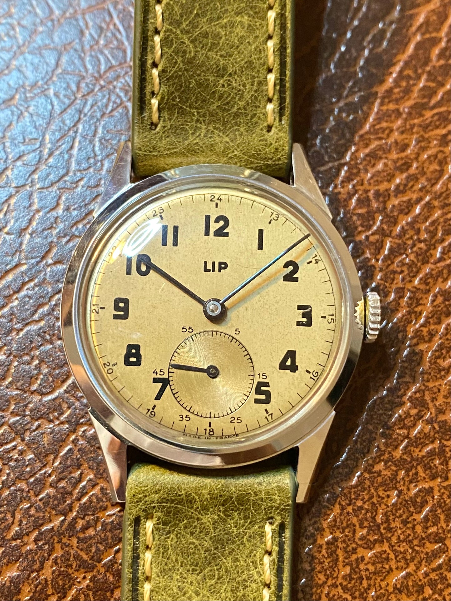 LIP "Made In France" R25 en Acier - Montre Vintage Mécanique Militaire 1940