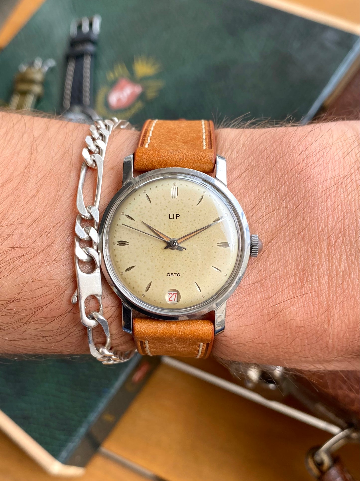 LIP Dato R23 - Montre Vintage France - Mécanique Acier Patinée 1960