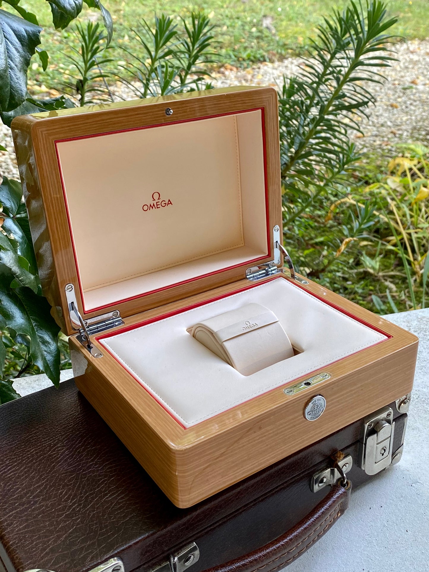 OMEGA Ecrin Boîte de Rangement Pour Montre de Luxe - Étui en Bois Laqué