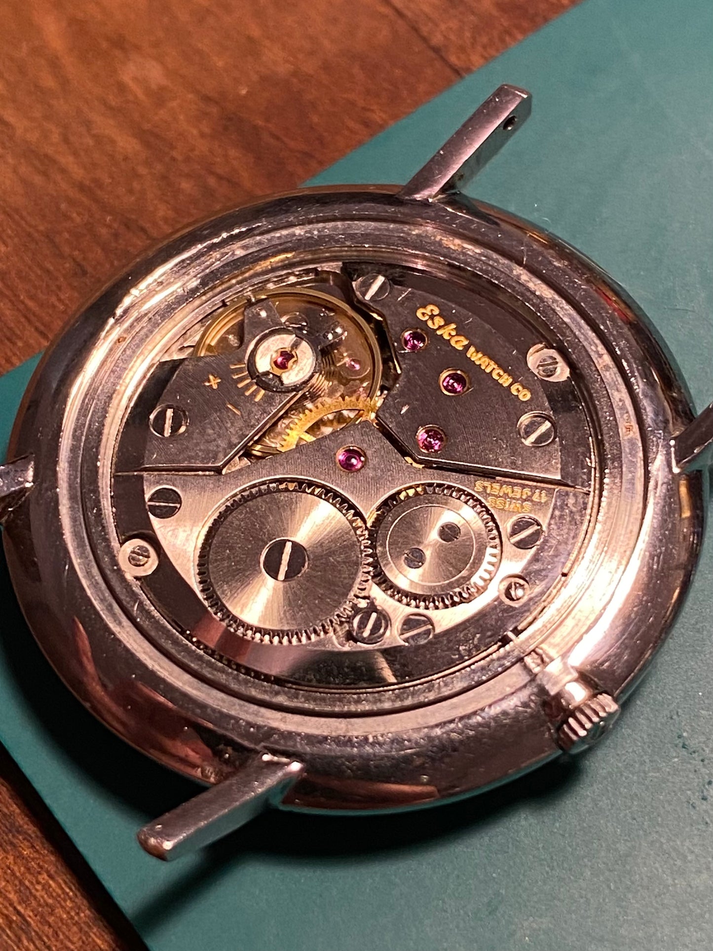 Eska Disco Volante "Soucoupe" Montre Vintage Mécanique Suisse 1960