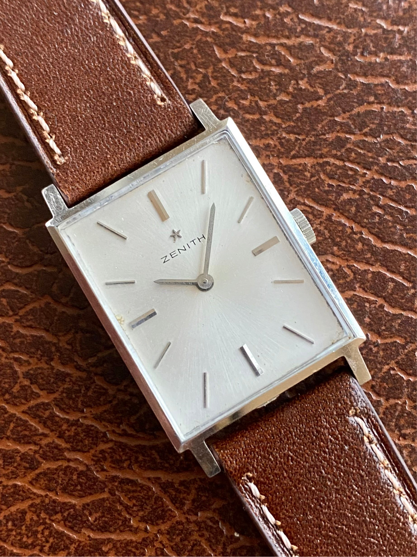 Zenith Tank Montre Rectangle Acier - Mouvement Mécanique - 1960