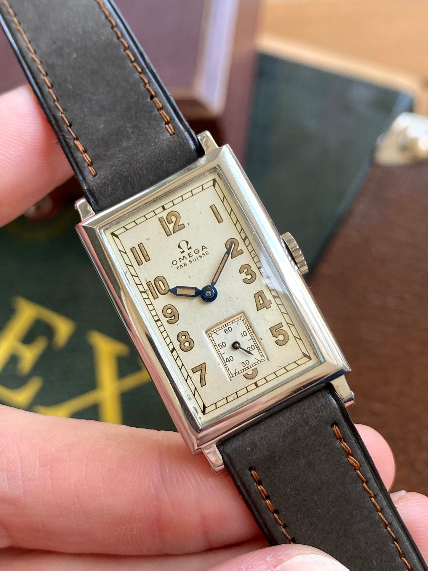 Omega T17 Fab Suisse NOS - New Old Stock Neuve - Montre Vintage Mécanique Rectangle 1936