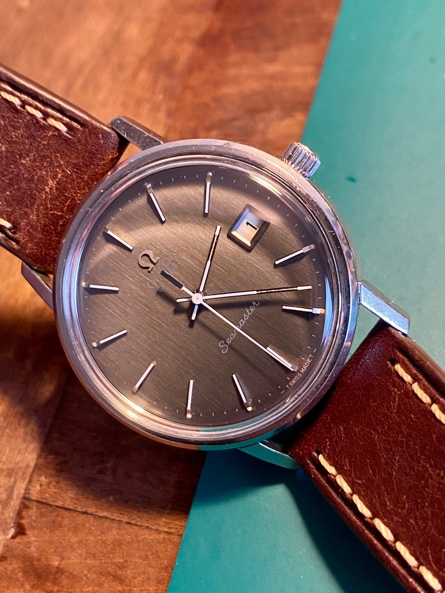 Omega Seamaster Quartz Cal.1342 Réf.196.0079 Montre Vintage Cadran Noir 1980