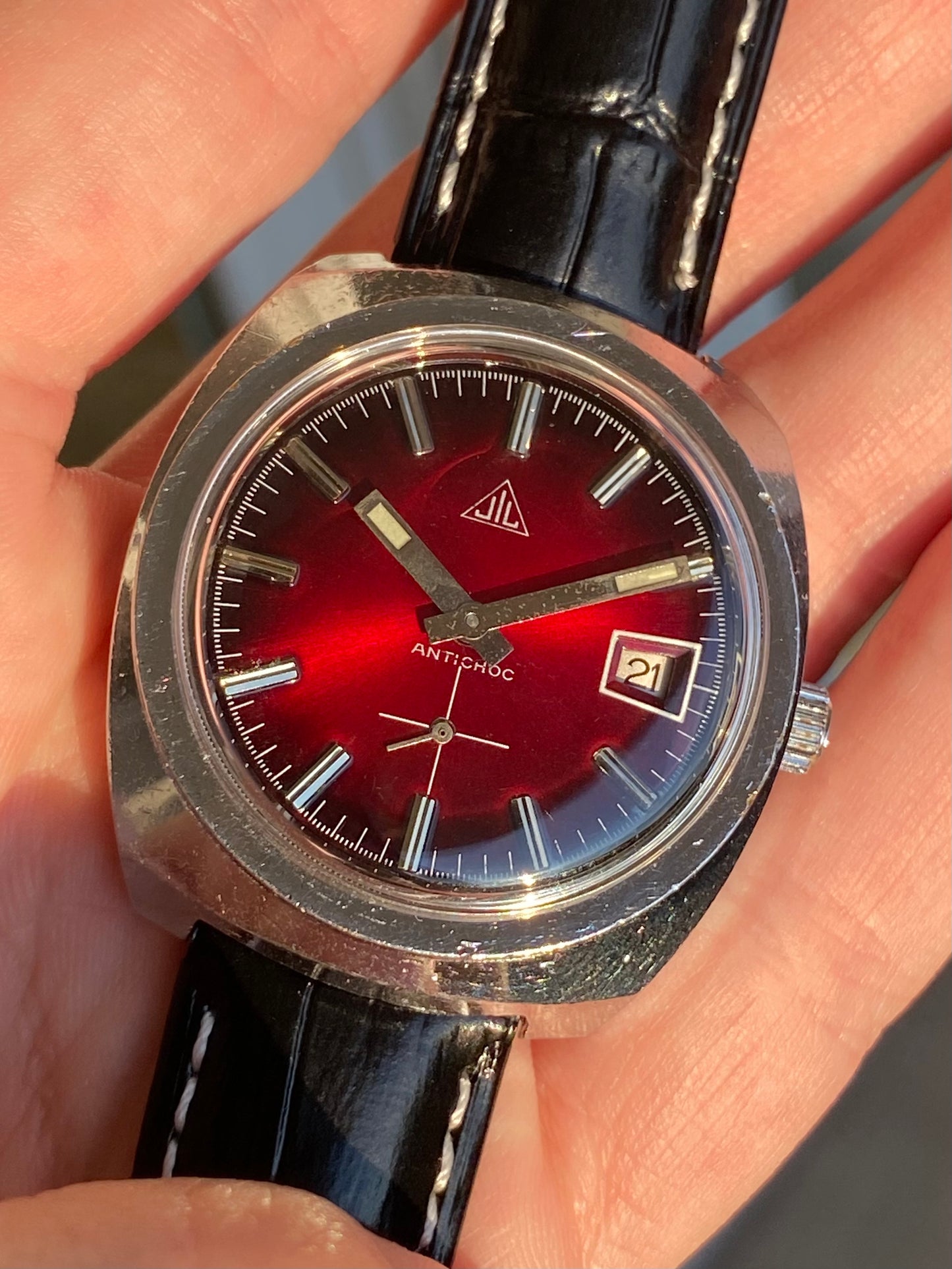 JIL Montre Vintage Mécanique Cadran Rouge 1970