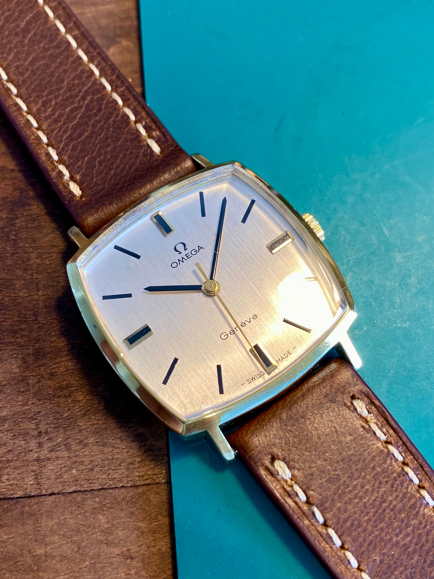Omega Genève Carré Cal.601 Montre Vintage Mécanique Plaqué Or 1969