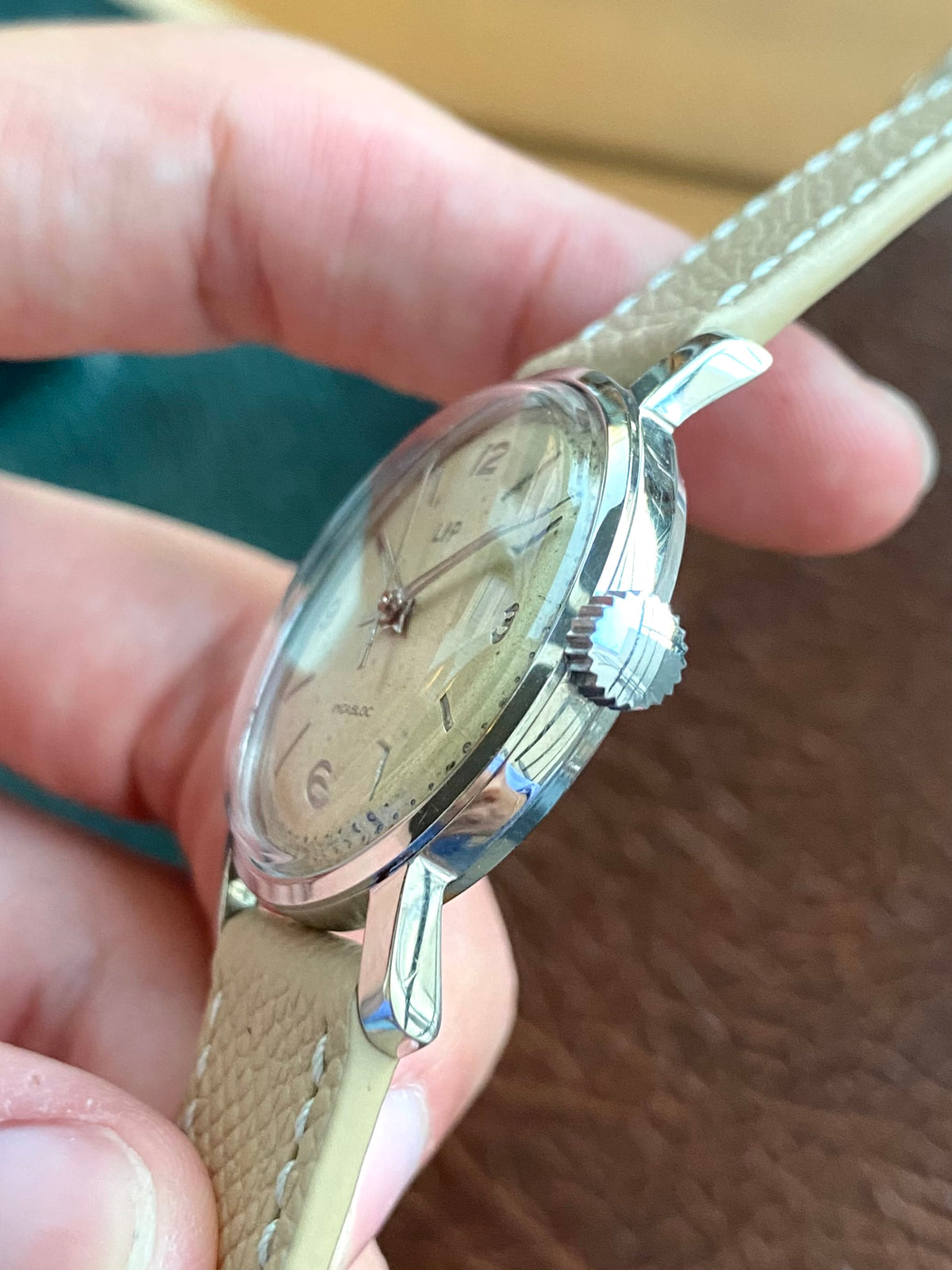 LIP France R23 Ivoire - Montre Vintage Mécanique Patinée Acier - 1960