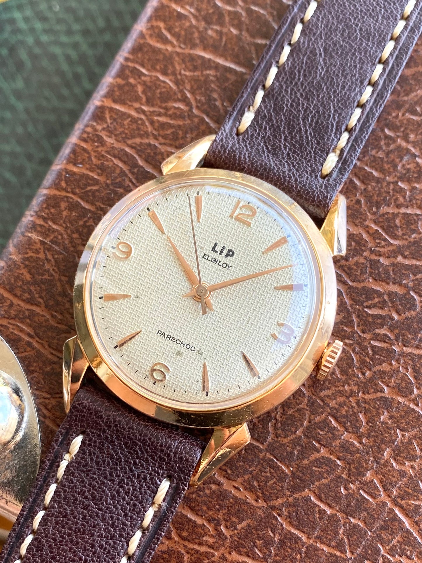 LIP Elgiloy PareChoc France R25 Montre Vintage Mécanique Cadran Guilloché Plaqué Or 1950