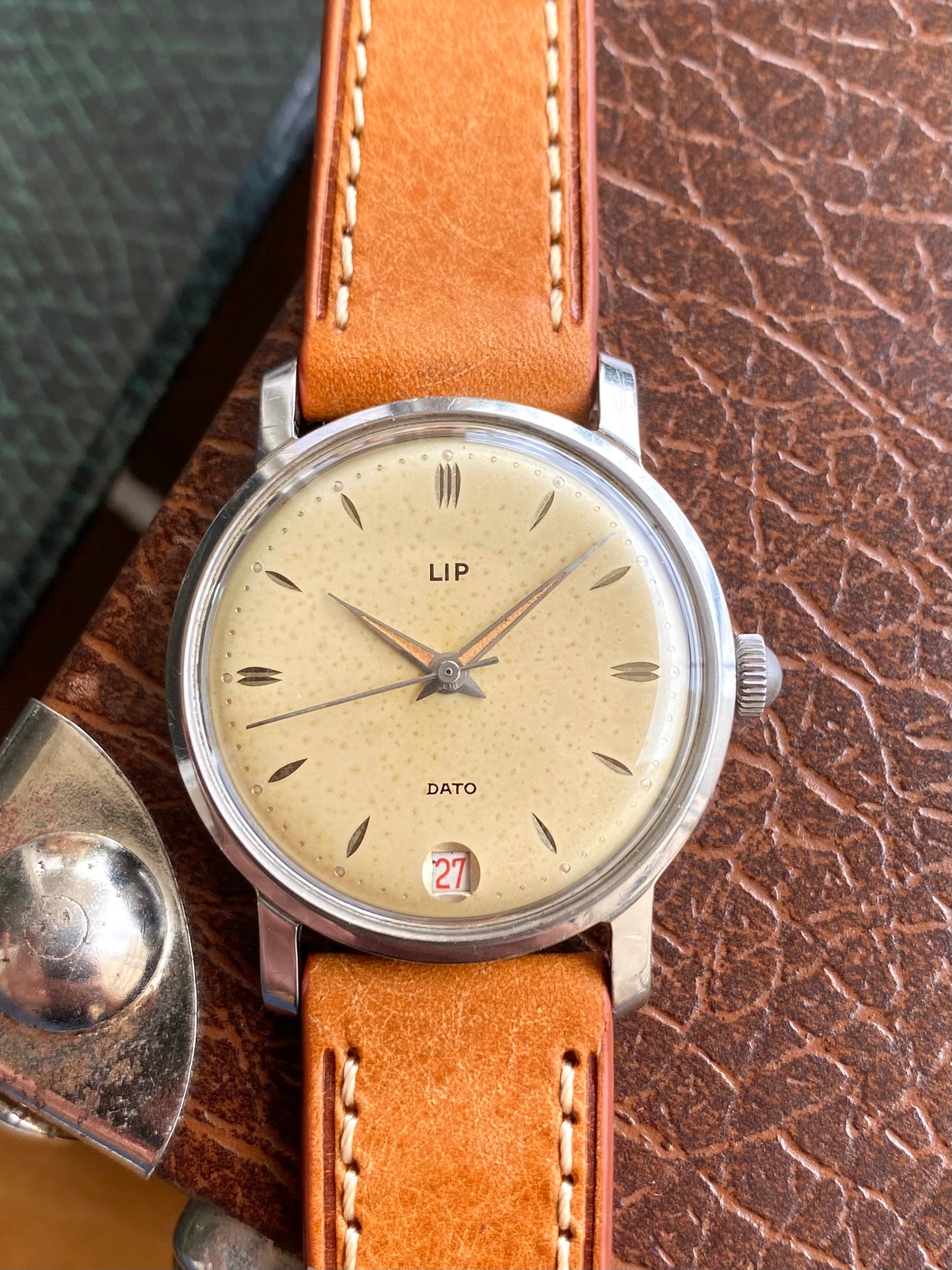 LIP Dato R23 - Montre Vintage France - Mécanique Acier Patinée 1960