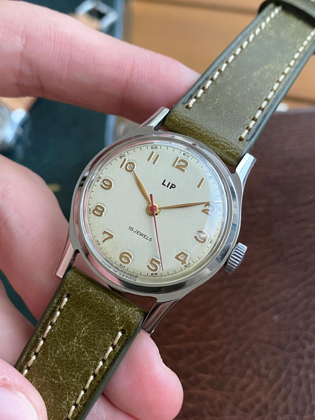 LIP France R25 - Montre Vintage Mécanique Acier 1940