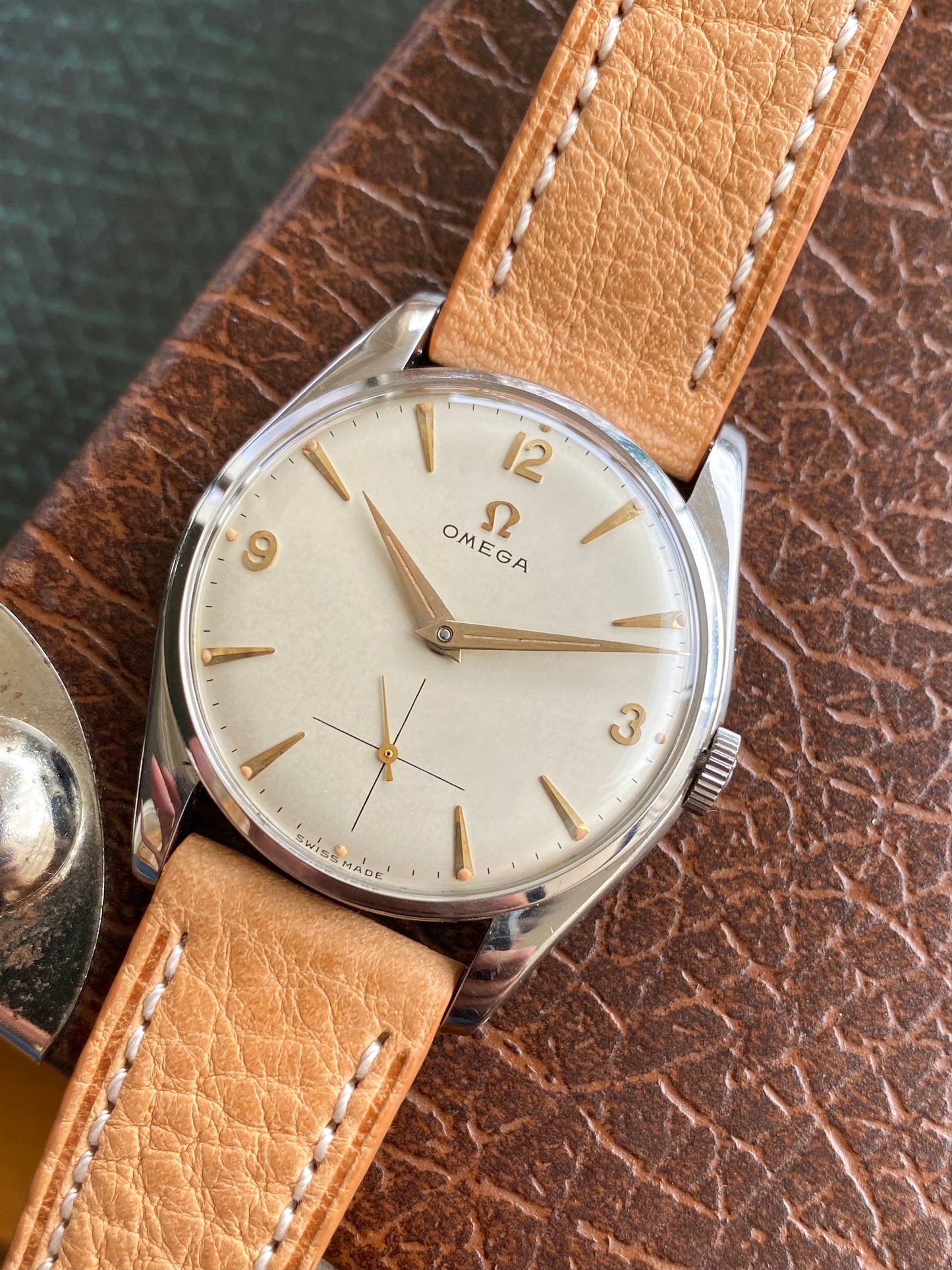 Omega NOS Neuve de Stock - Montre Vintage Suisse Mécanique Cal.410 - Ref. 2833SC - Boîte & Boucle - 1957