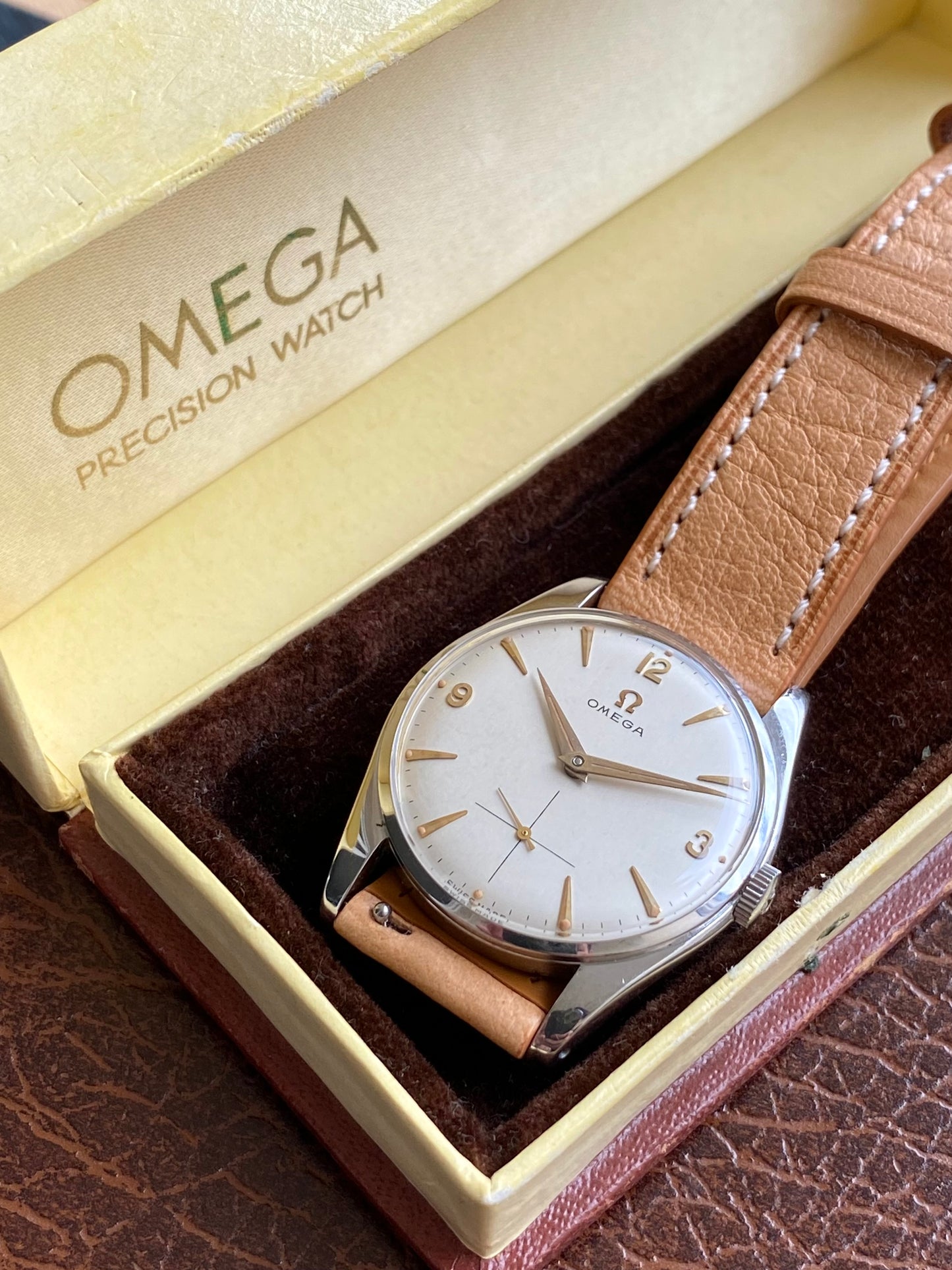 Omega NOS Neuve de Stock - Montre Vintage Suisse Mécanique Cal.410 - Ref. 2833SC - Boîte & Boucle - 1957