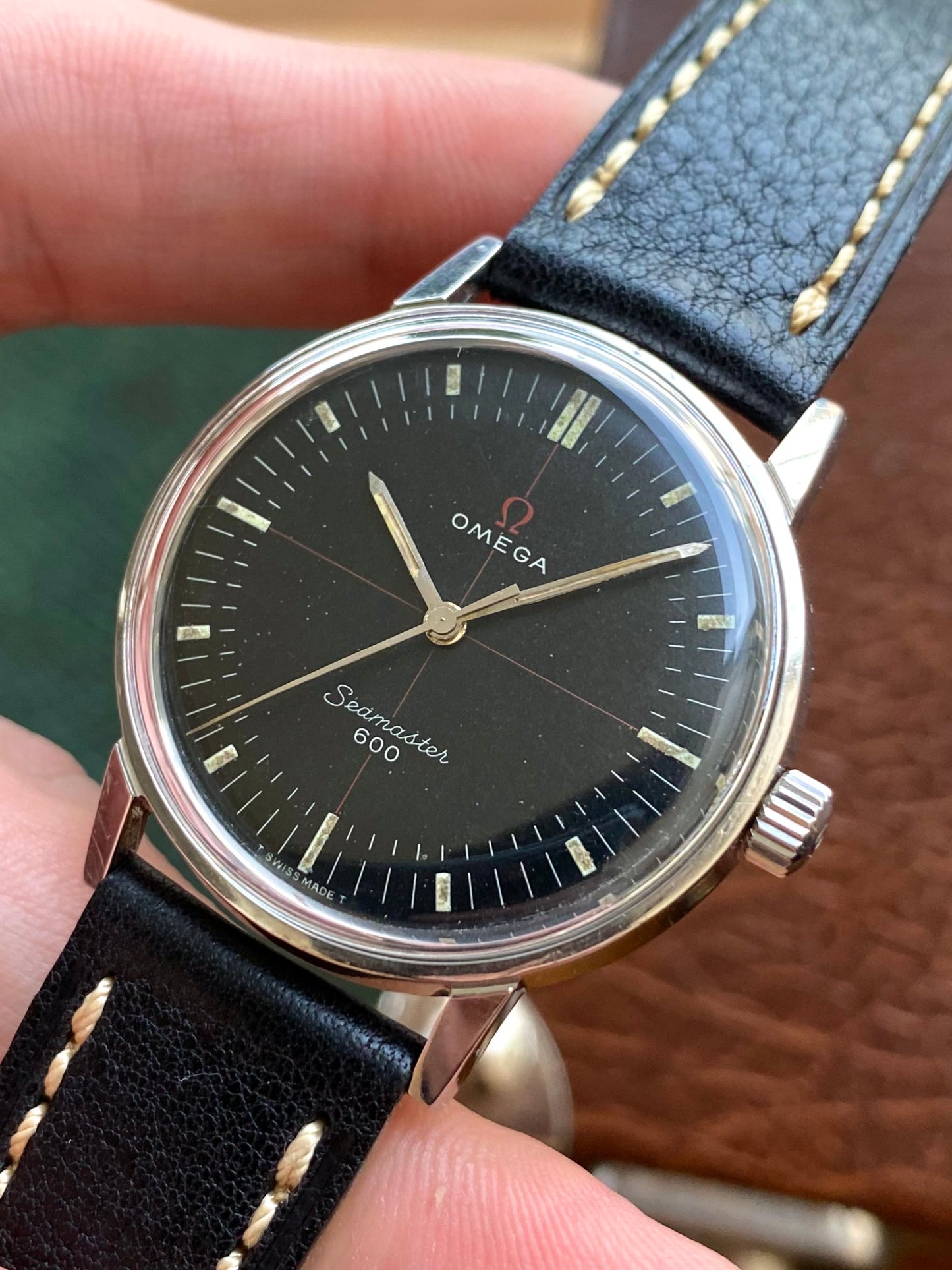 Omega Seamaster 600 TECHNIC - Ref. 135.011 Cal. 601 - Montre Vintage Mécanique Rouge & Noir 1965