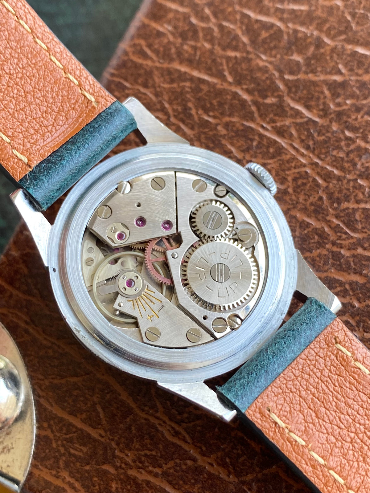 LIP R25 Made In France NOS Neuve de Stock Montre Vintage Mécanique 1940