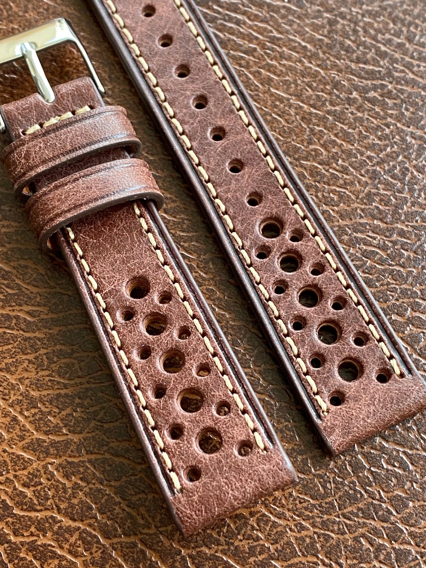Bracelet de Montre Vintage - BORDEAUX Rallye Sport 18mm - Cuir Véritable Ajouré