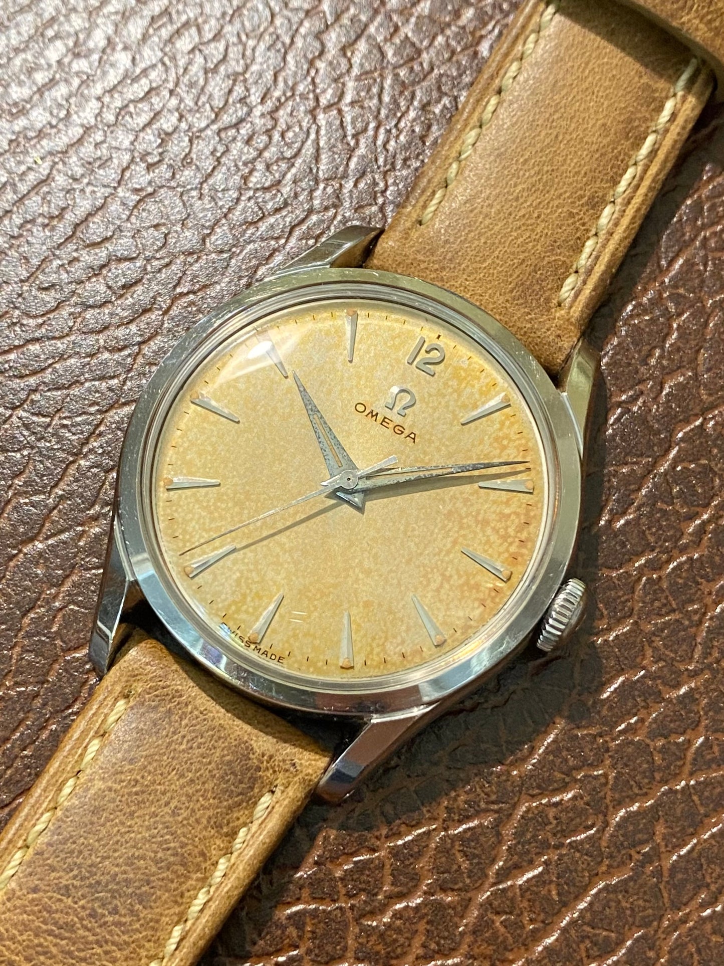 Omega Tropical Réf. 2640 -9SC Montre Vintage Mécanique Cal. 283 - Patine Crème Brûlée - 1952