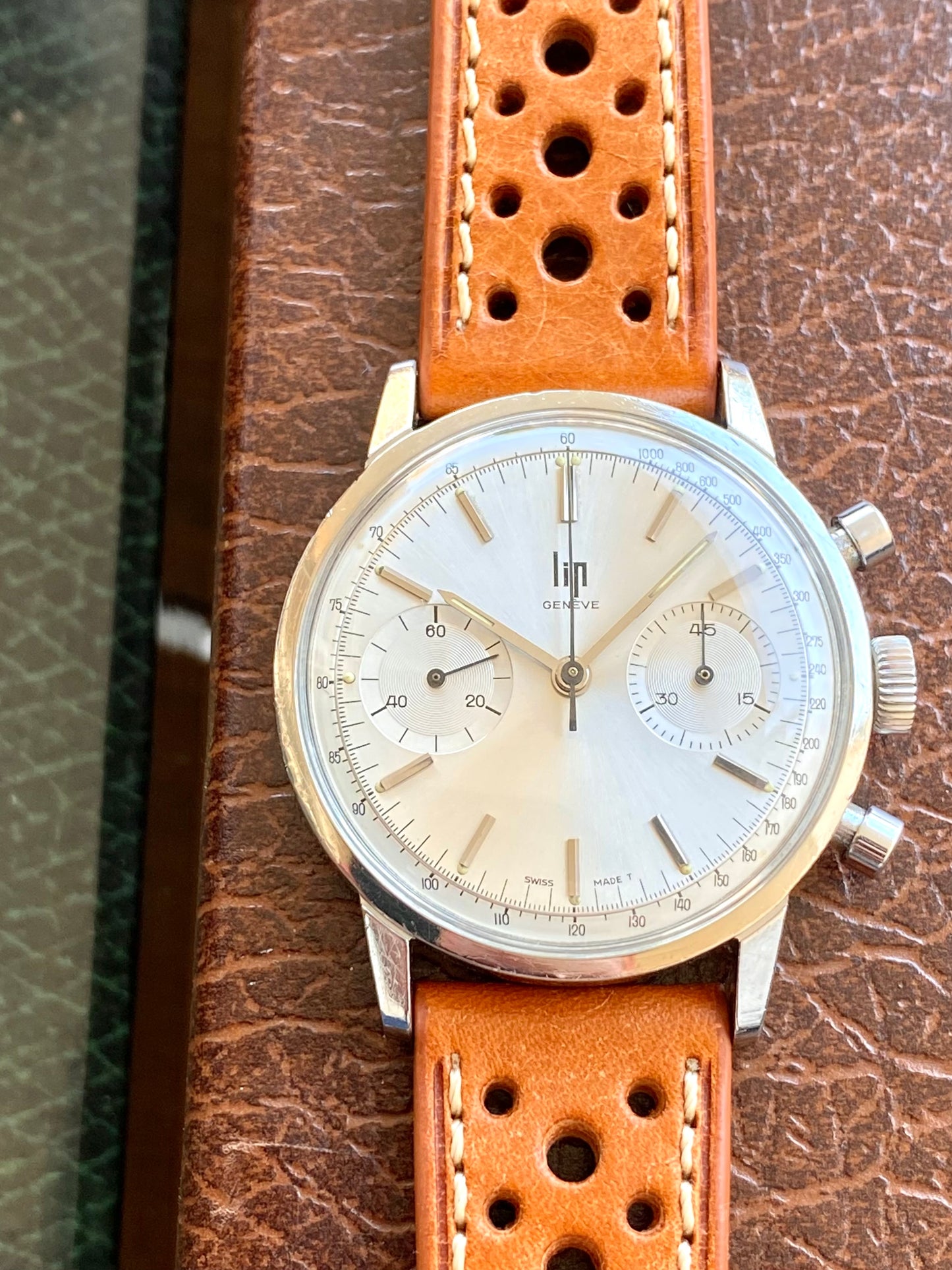 LIP Genève Chronographe RCH830 - Montre Vintage Mécanique - Boîtier Monobloc Acier - 1960