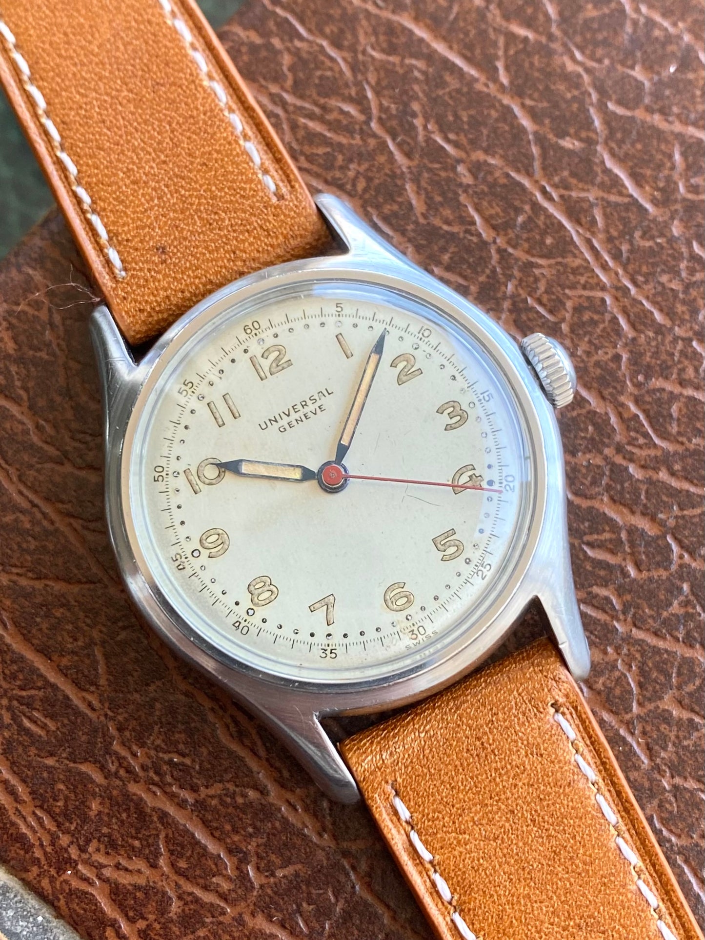 Universal Genève Military Watch - Ref.20724 Cal.263 Enversteel Montre Vintage Mécanique 1945