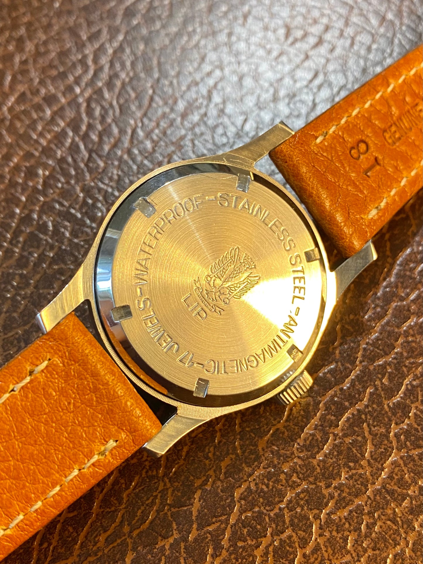 LIP Elgiloy PareChoc R25 Montre Vintage Mécanique France 1960