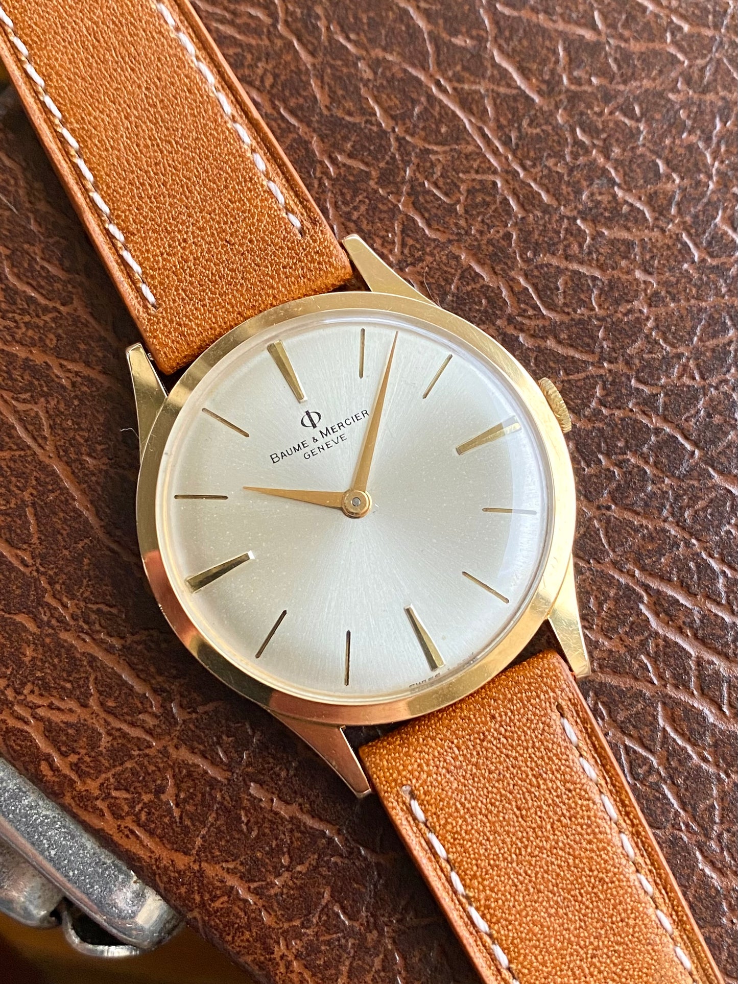 Baume & Mercier 2599 Montre Vintage Mécanique Extra-Plate Plaqué Or BM1050 - 1960